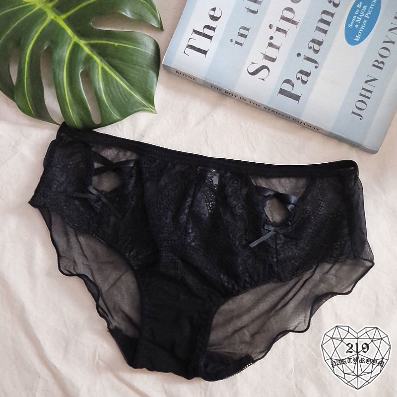D-蕾絲交叉緞帶透膚內褲