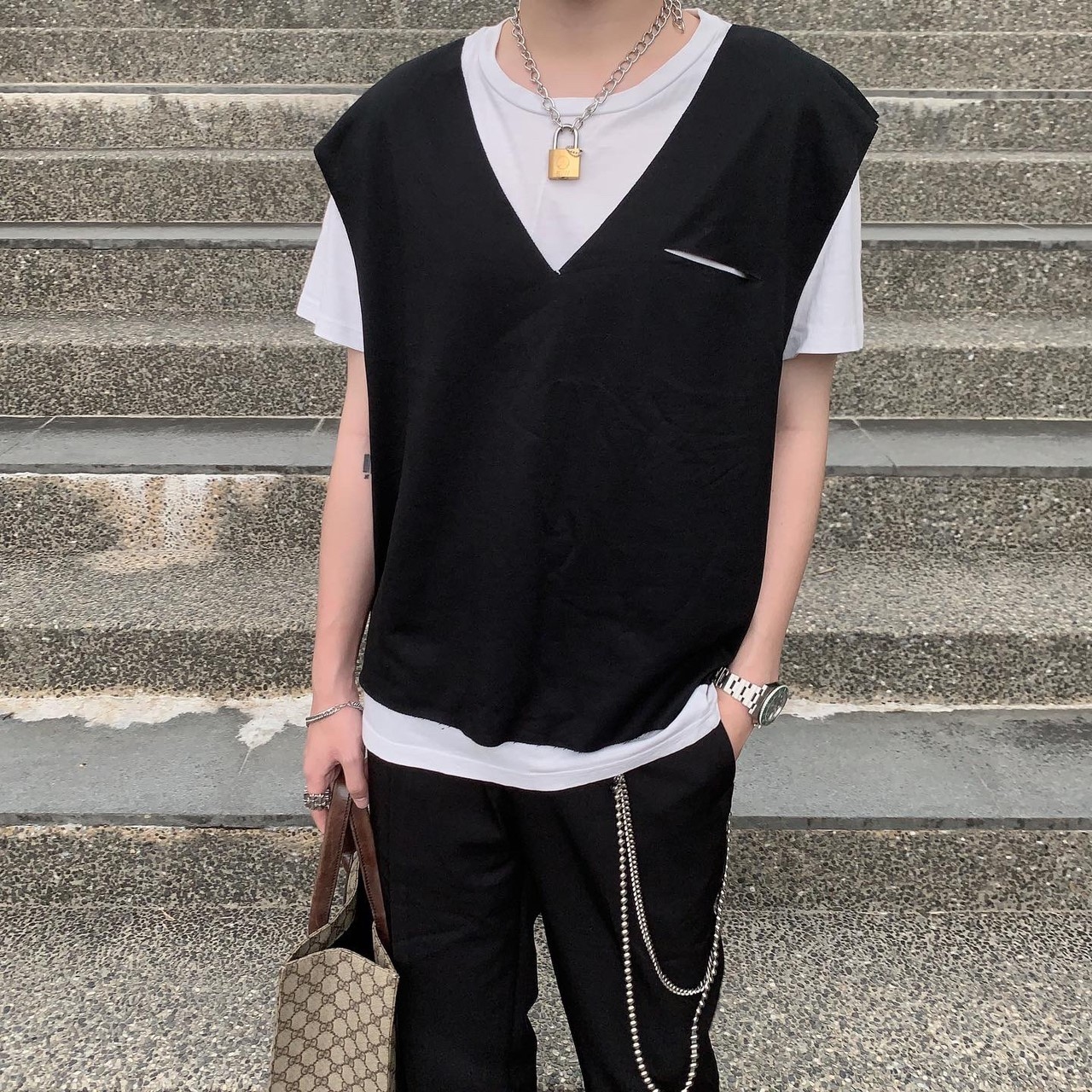 韓國不收邊薄款刀割破壞背心