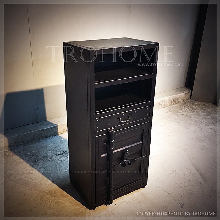 可訂製 拉桿門片鐵櫃