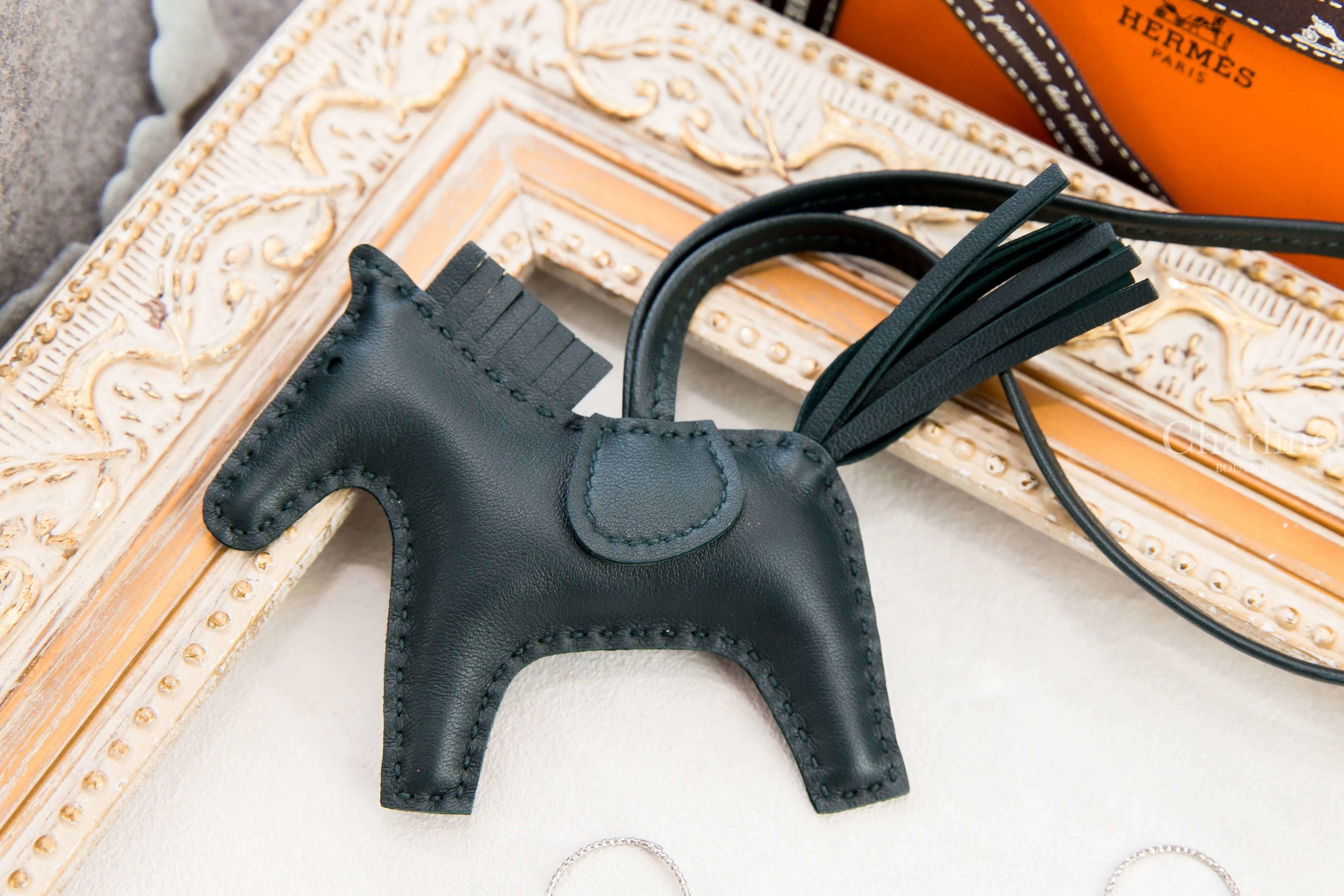Hermès Horse Charm PM 青銅綠色小型可愛小馬吊飾