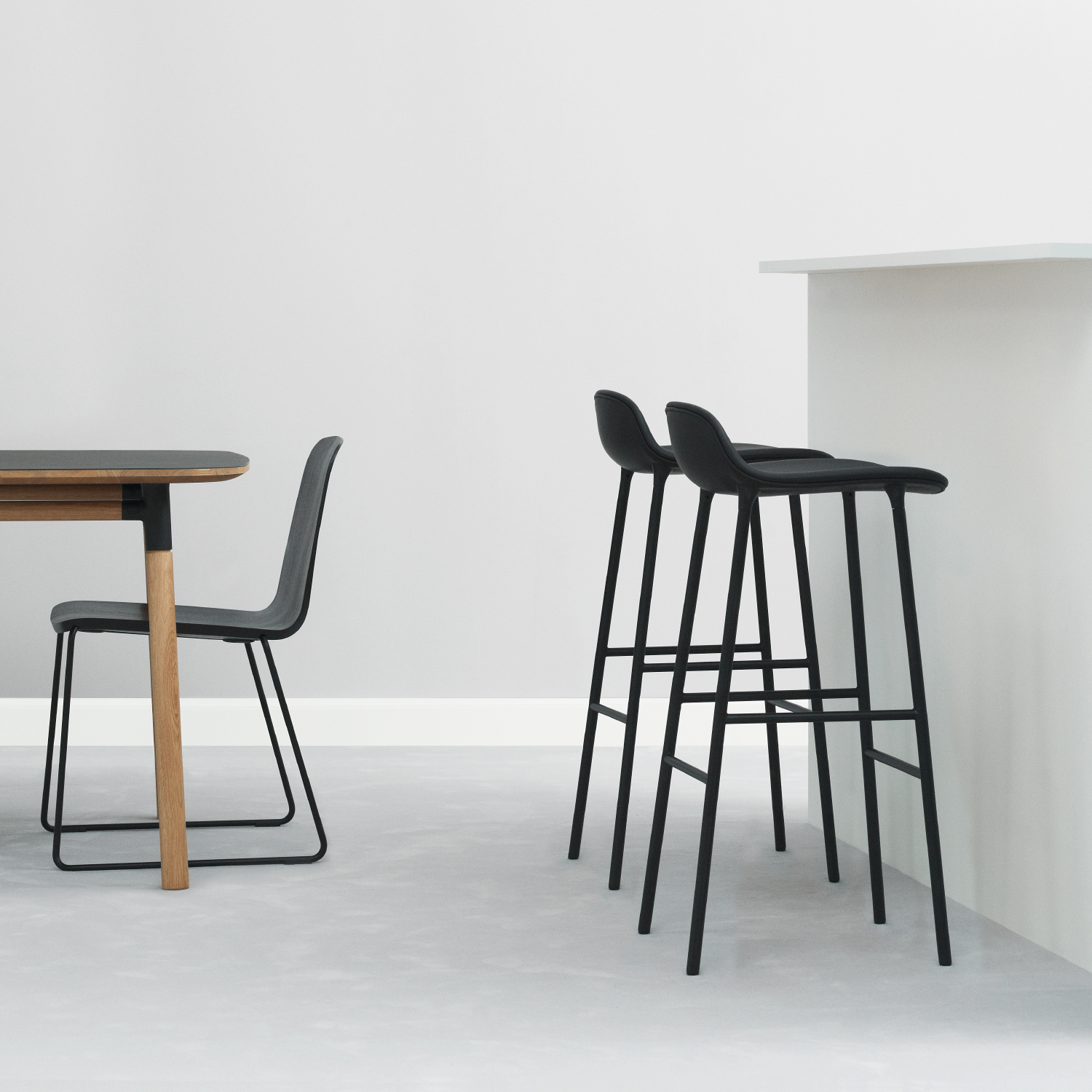 有型 / 鋼腳吧台椅 - 65 公分 by normann Copenhagen