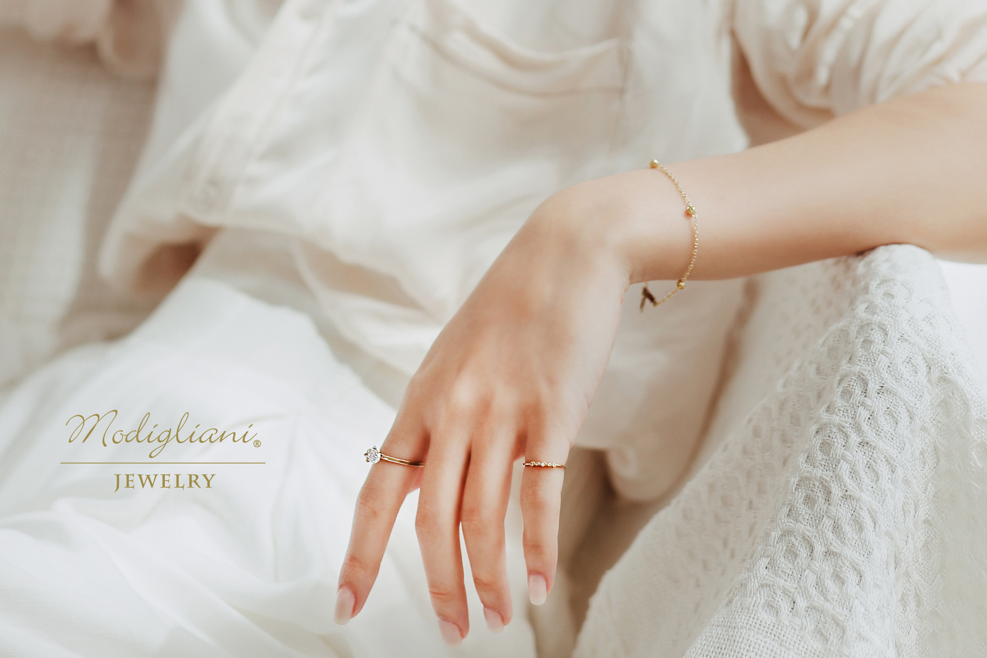 五連鑽兩戴尾戒