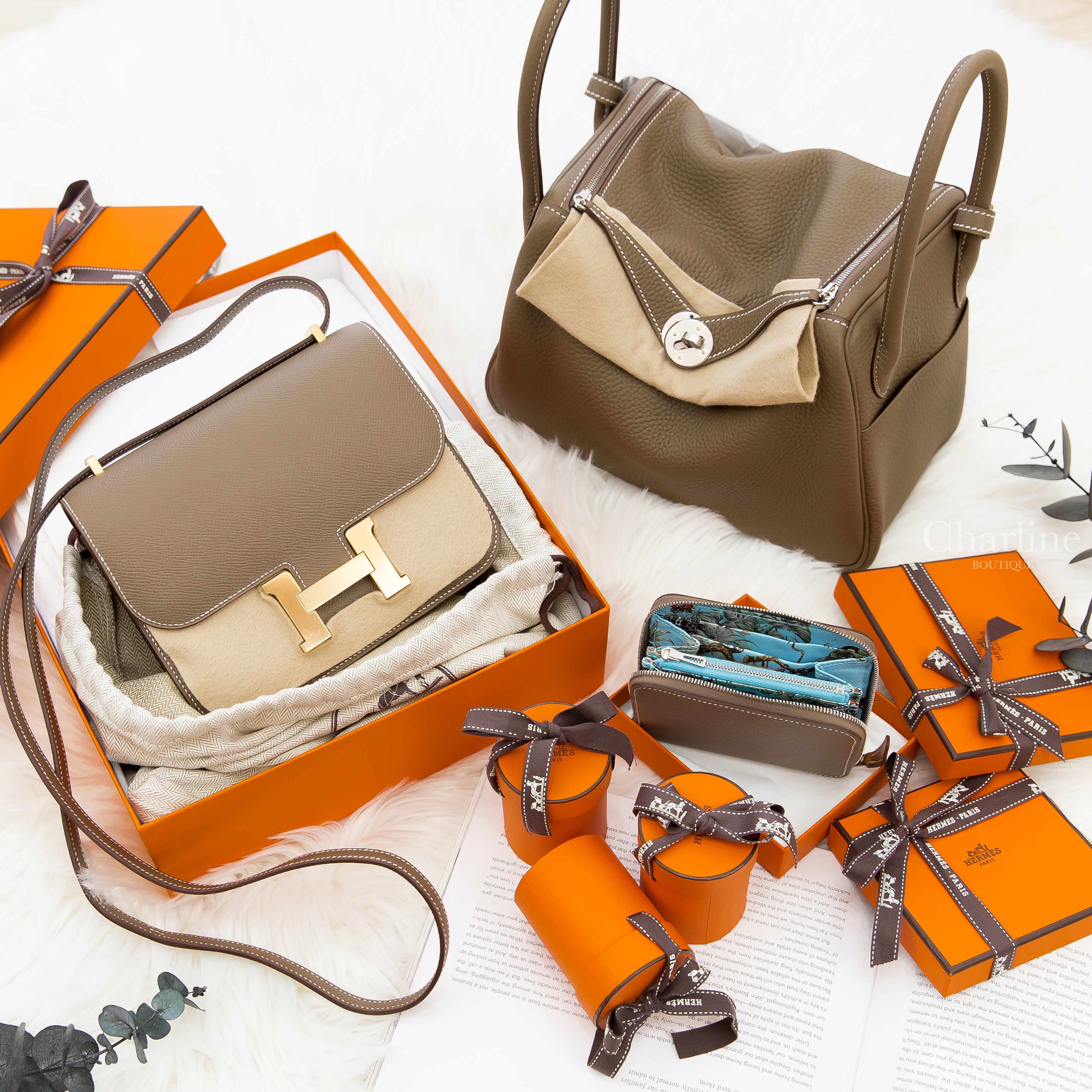 Hermès Mini Constance Epsom 大象灰金釦,Hermès Lindy 26cm T/C 大象灰銀釦,Hermès Silk Wallet Etoupe Epsom 大象灰絲巾短夾-Charline Boutique 精品代購