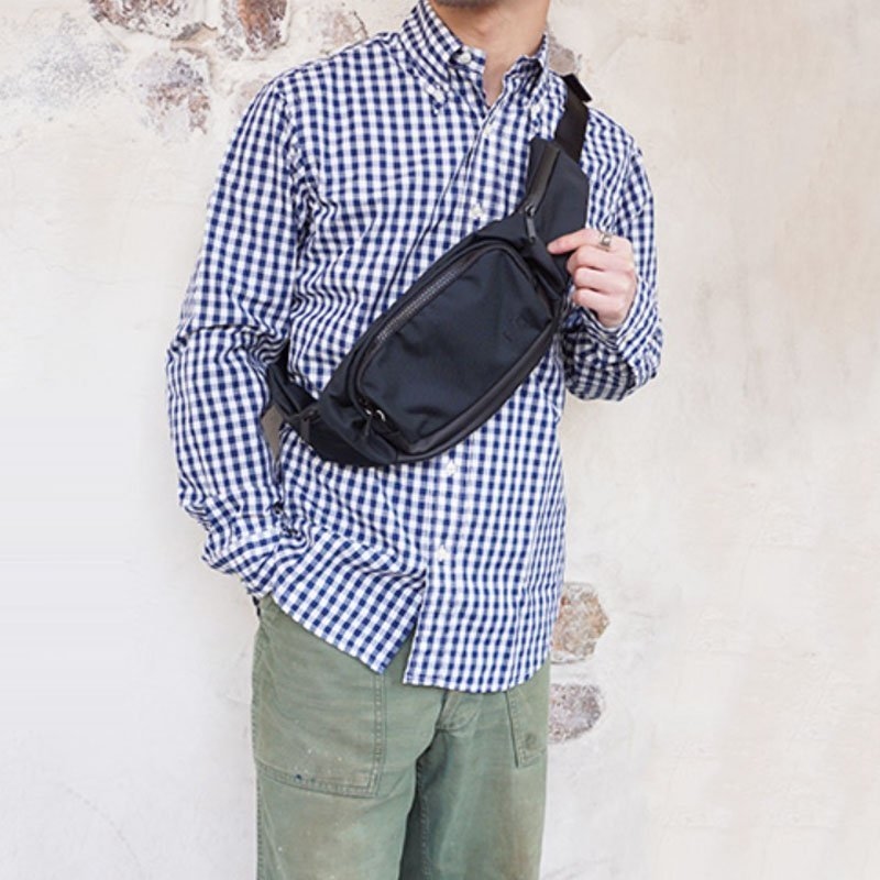 <特價不退換> F/CE. AU WAIST BAG 黑色 深藍 高強度 尼龍 腰包【F1901AU0014】