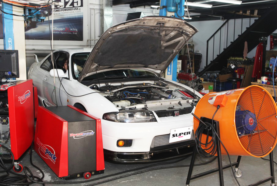 Super Resurs 1996 Nissan Skyline BCNR33 GTR Dyno test