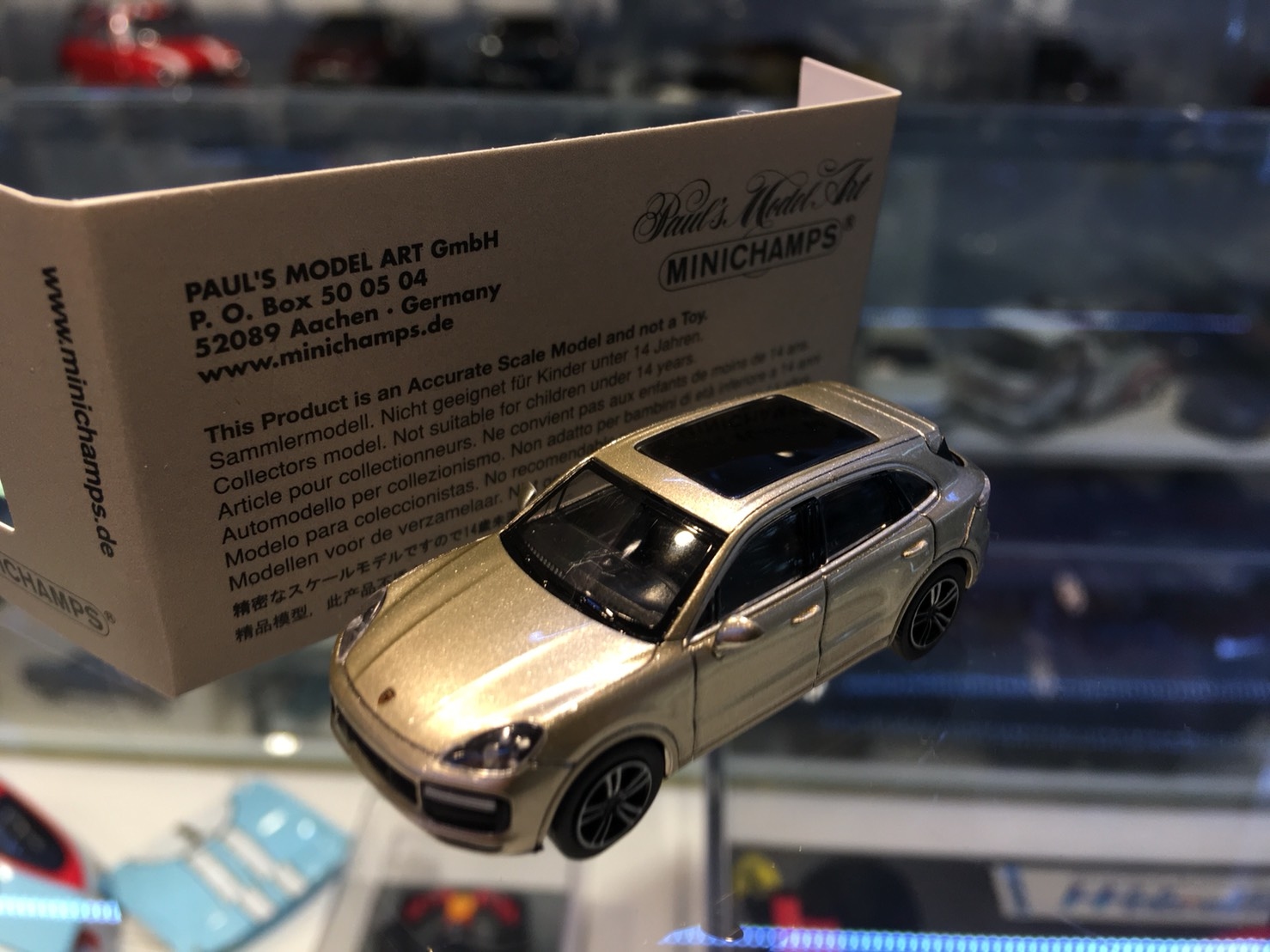 MINICHAMPS Porsche Cayenne Turbo 2017 金屬灰1/87 MINICHAMPS Porsche Cayenne Turbo 2017 金屬灰1/87