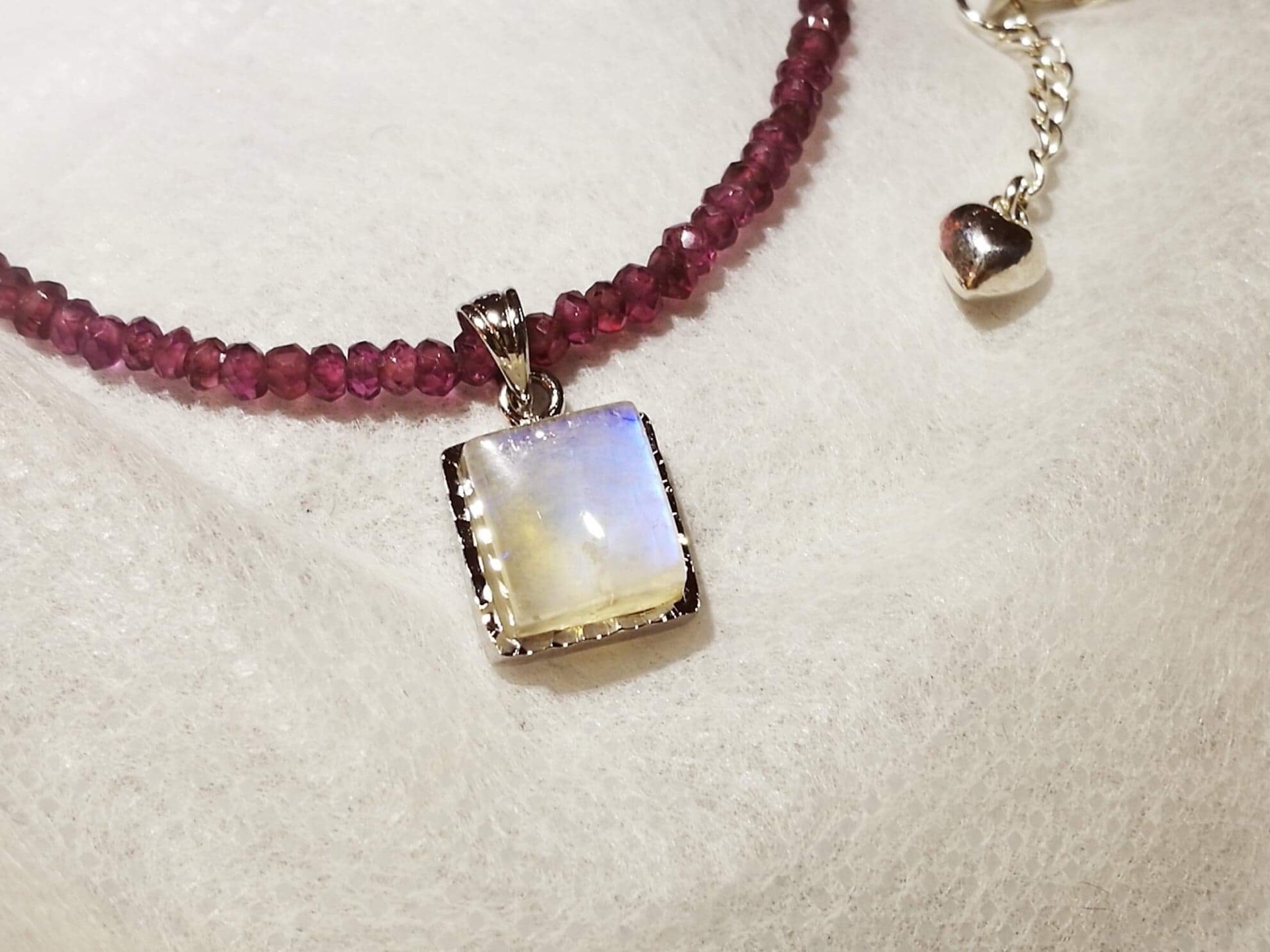 五彩月光紅石榴項鍊（已售完）