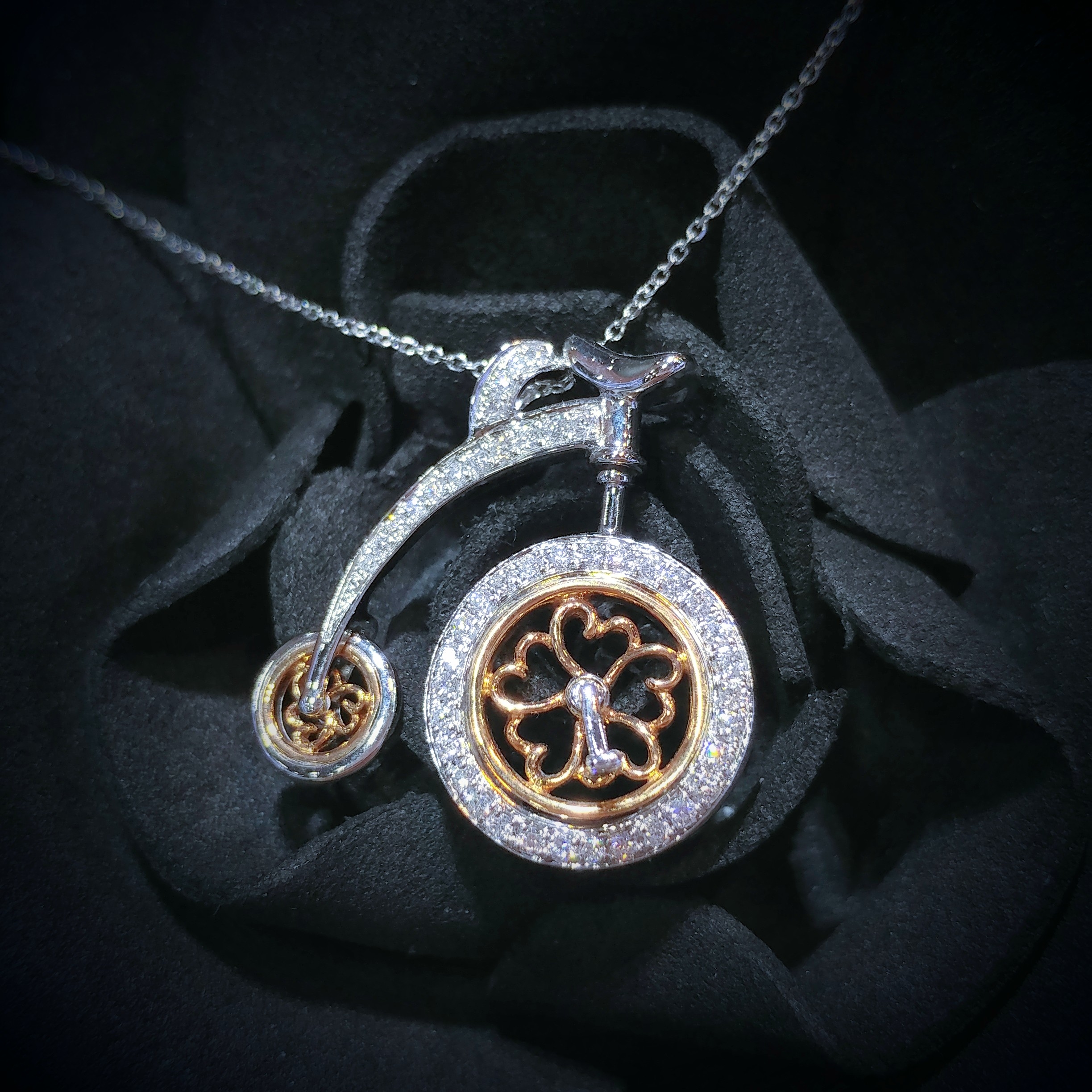 18K Gold 0.21ct Diamond Pendant