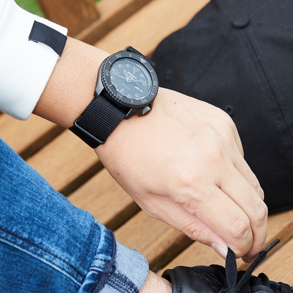 萬年鐘錶 - SEIKO  5 Sports  機械水鬼 黑  / 尼龍 4R36-07G0F  / SRPD79K1  錶徑42.5MM