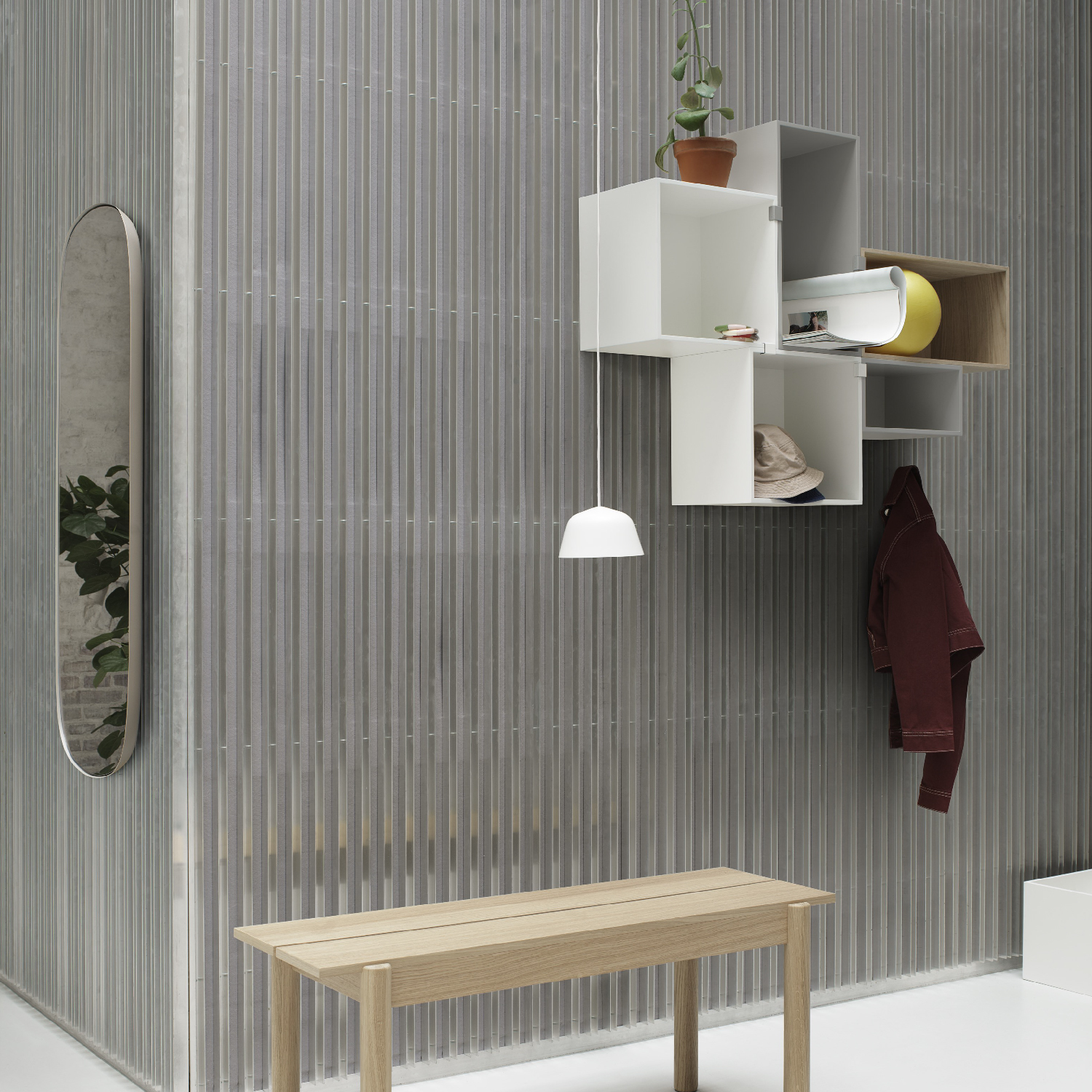 幻鏡 / 掛鏡 - 大 by Muuto