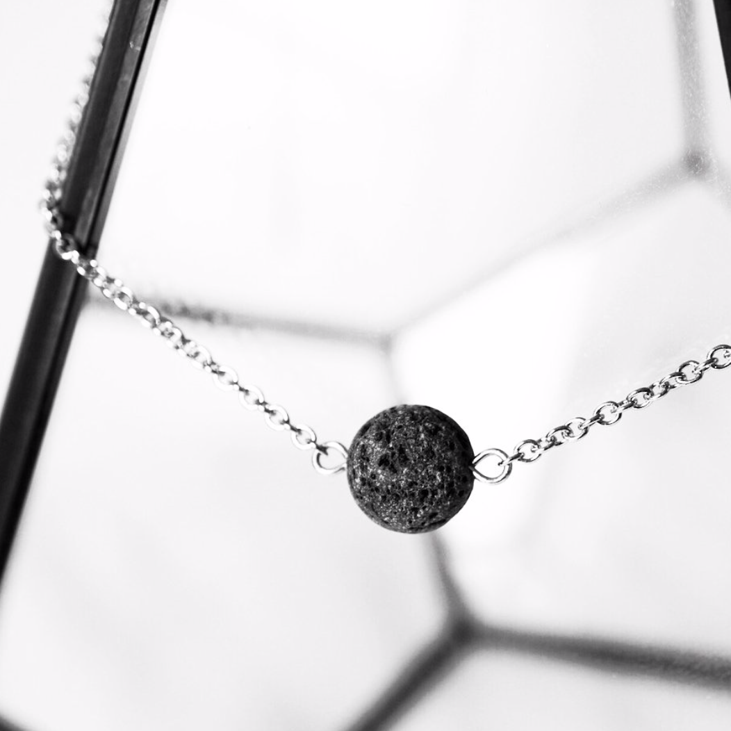 簡約主義系列"火山石單石"吊墜香薰頸鏈 | LAVA ESSENTIALS