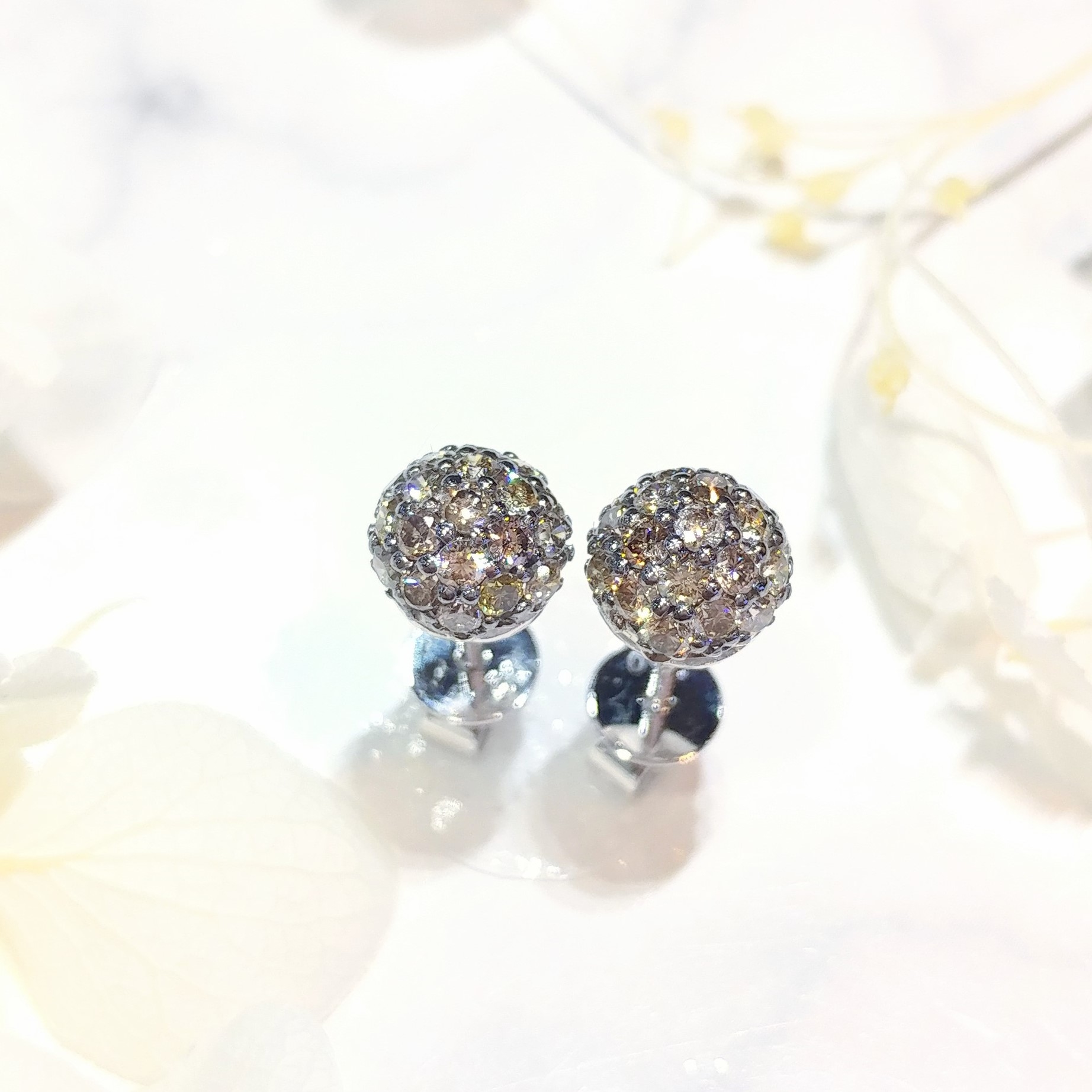 全新18K金70份咖啡鑽耳環