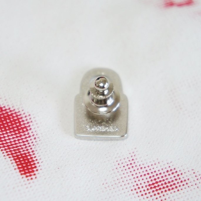 Supreme Lock Pin 18FW 銀色 鎖頭 別針 胸針【SUP519】