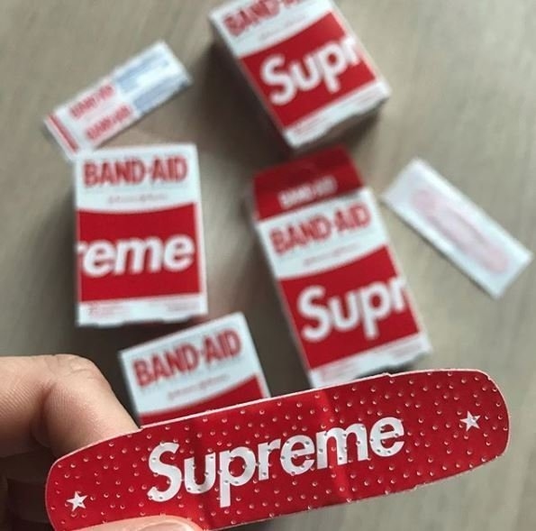 SUPREME Band-Aid 貼紙 創可貼 OK繃 收藏 紅色 手機貼 一盒20入【SUP593】