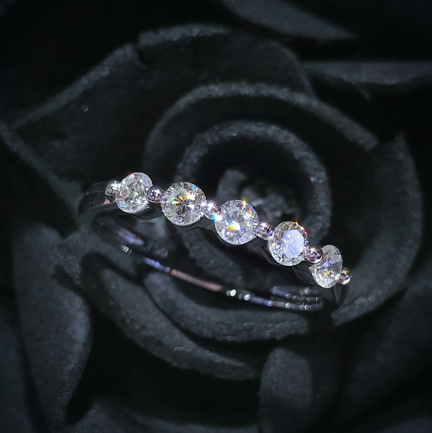 全新18K白金37份鑽石戒指