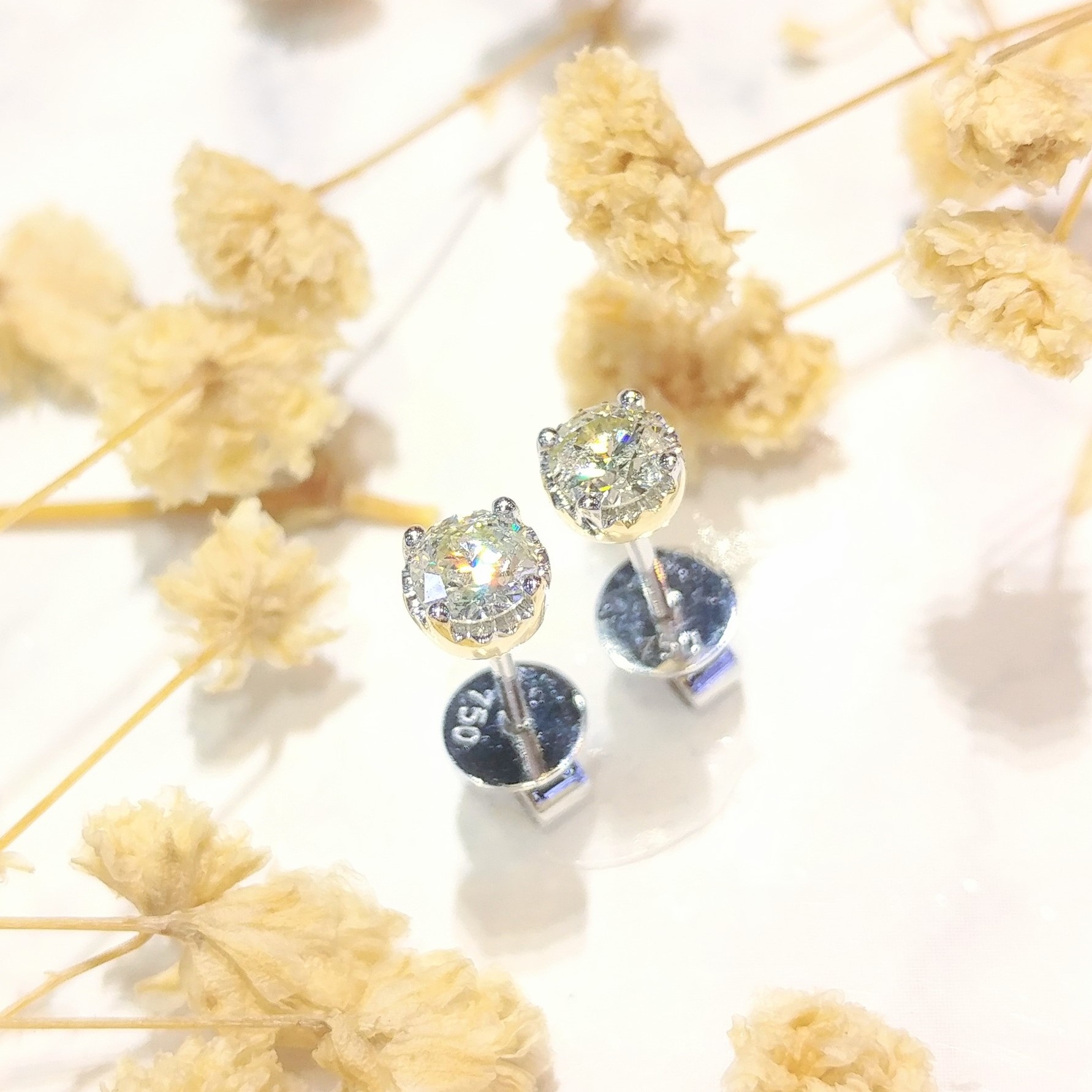 全新18K金【主石45份鑽石】4爪耳環