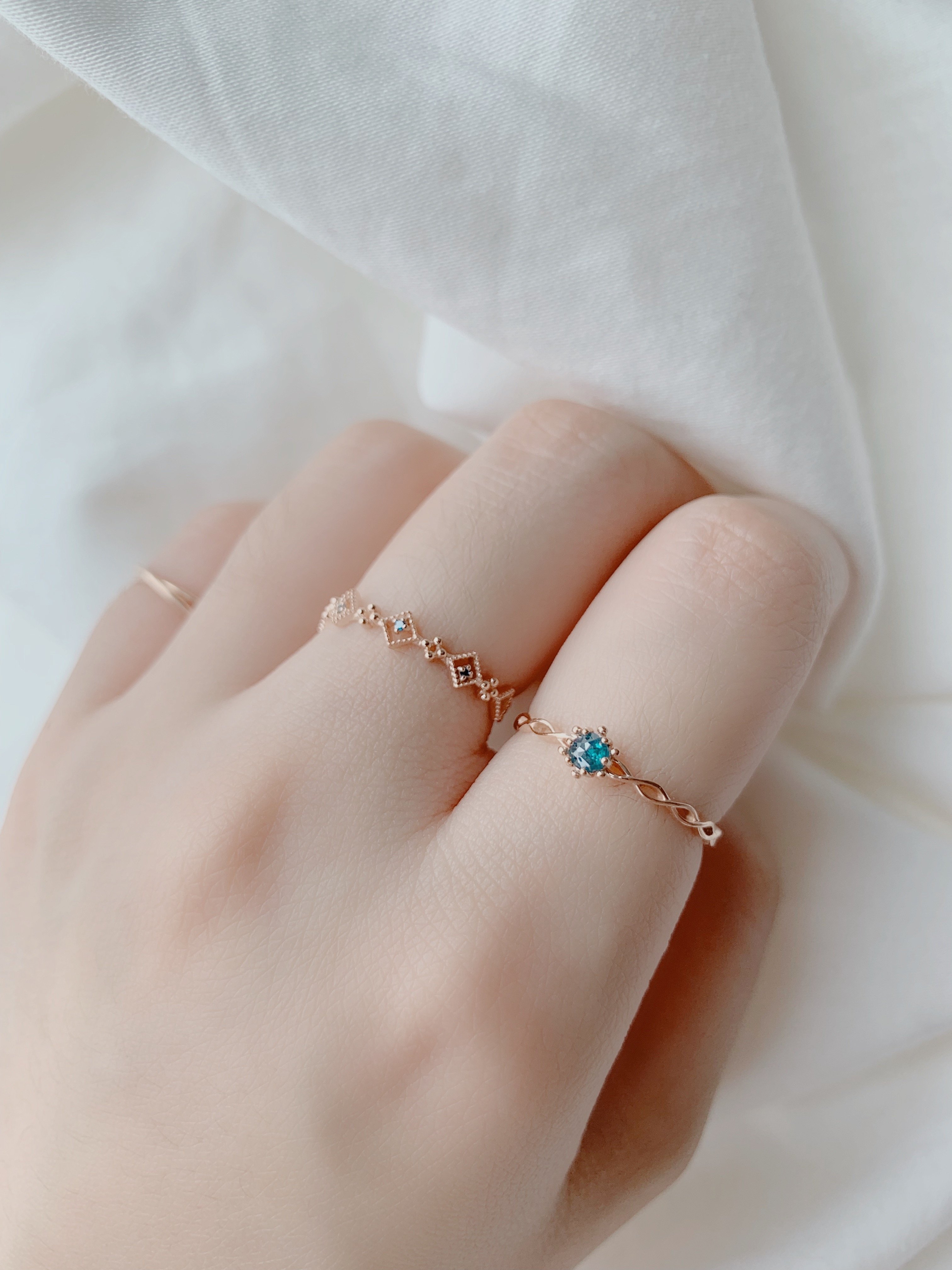 14k 簍空麻花捲煙花藍鑽戒指