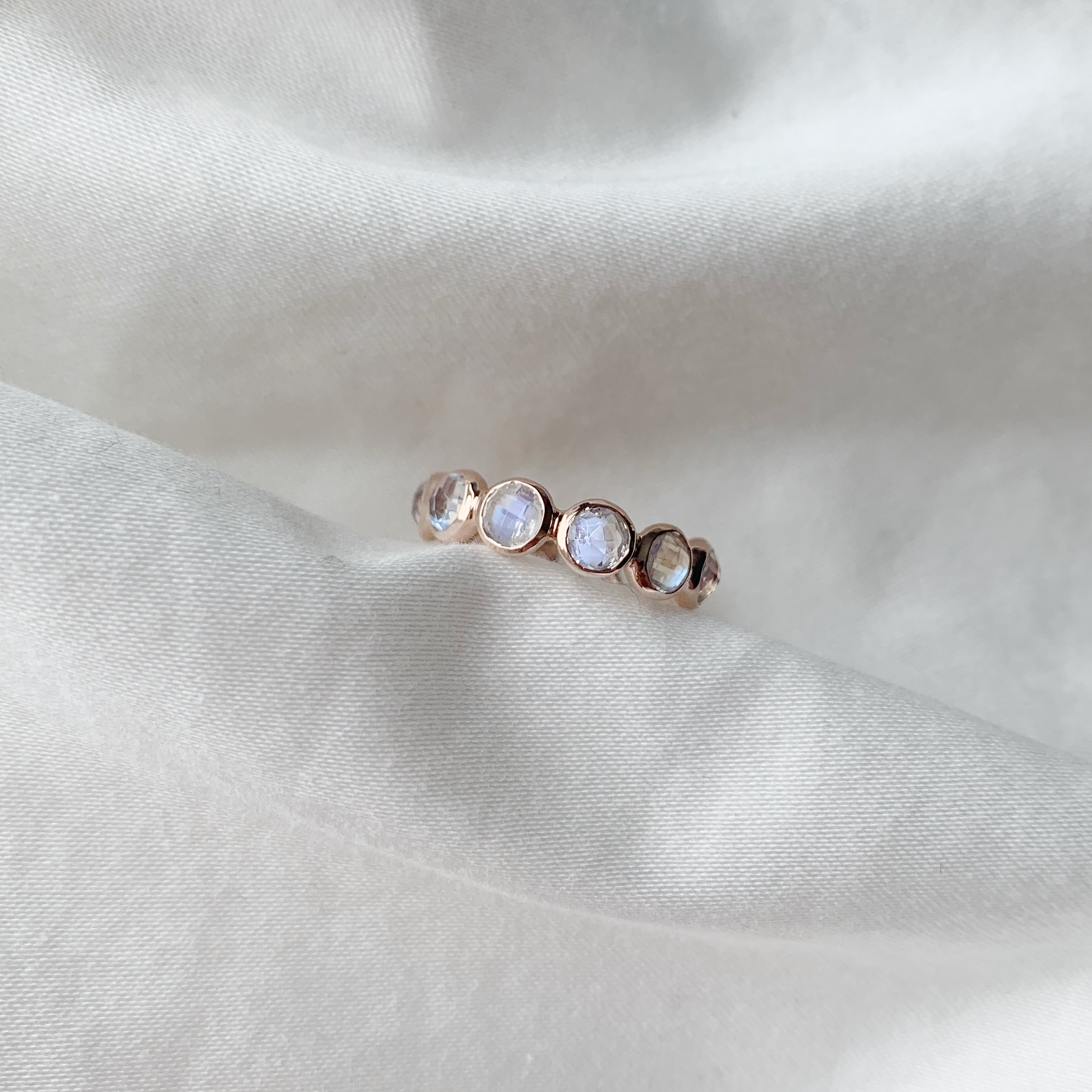 14k玫瑰金 大整圈月光石戒指