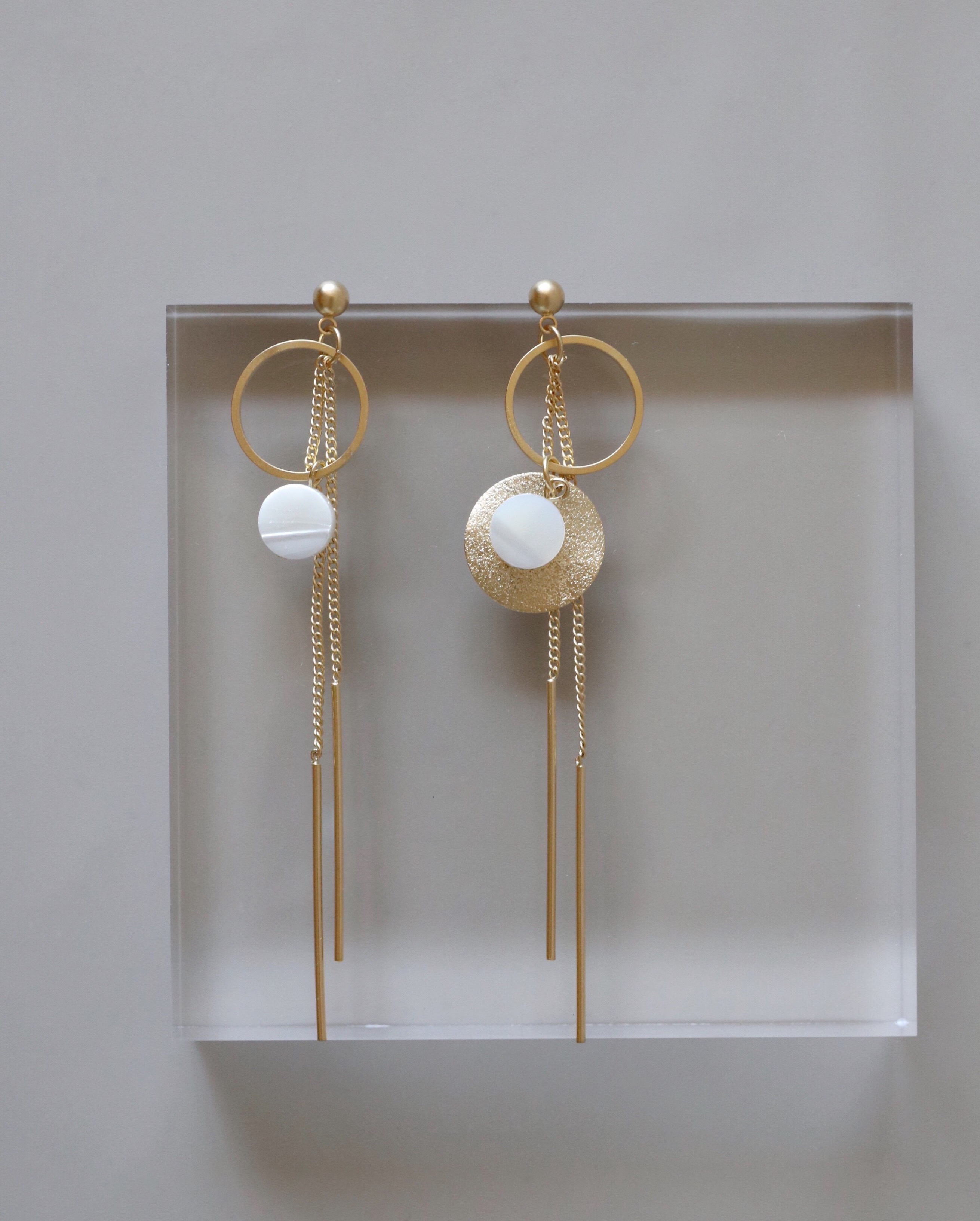 翩翩起舞｜珍珠母貝耳環