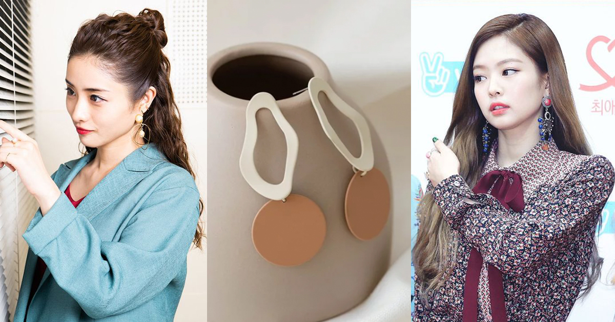 挑選飾品時是不是發現總有些顏色超適合你，有些則相反，  其實飾品顏⾊和膚色的搭配息息相關，  然⽽膚⾊不只有色階的差別，還有分冷暖色調！