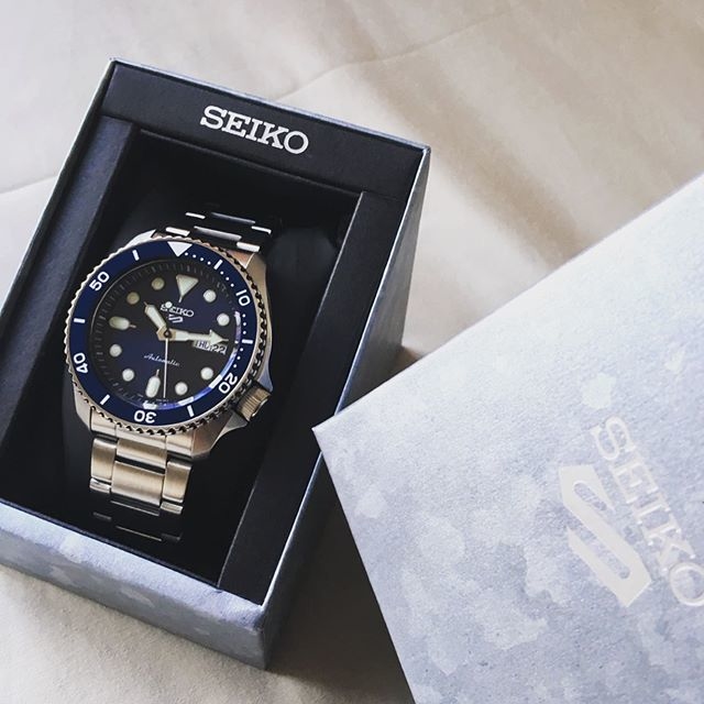 精工 Seiko 5 Sports Style SRPD51K1 藍色錶面 / SRPD53K1 藍紅色錶面 / Automatic 100M Men's Watch 42mm 藍色錶面男士裝不銹鋼自動手錶