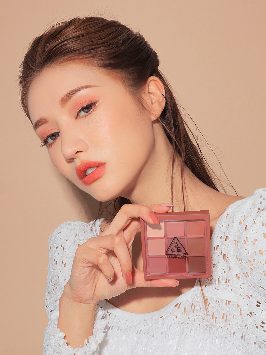 [ 3CE ] Multi Eye Color Palette #Dry Bouquet