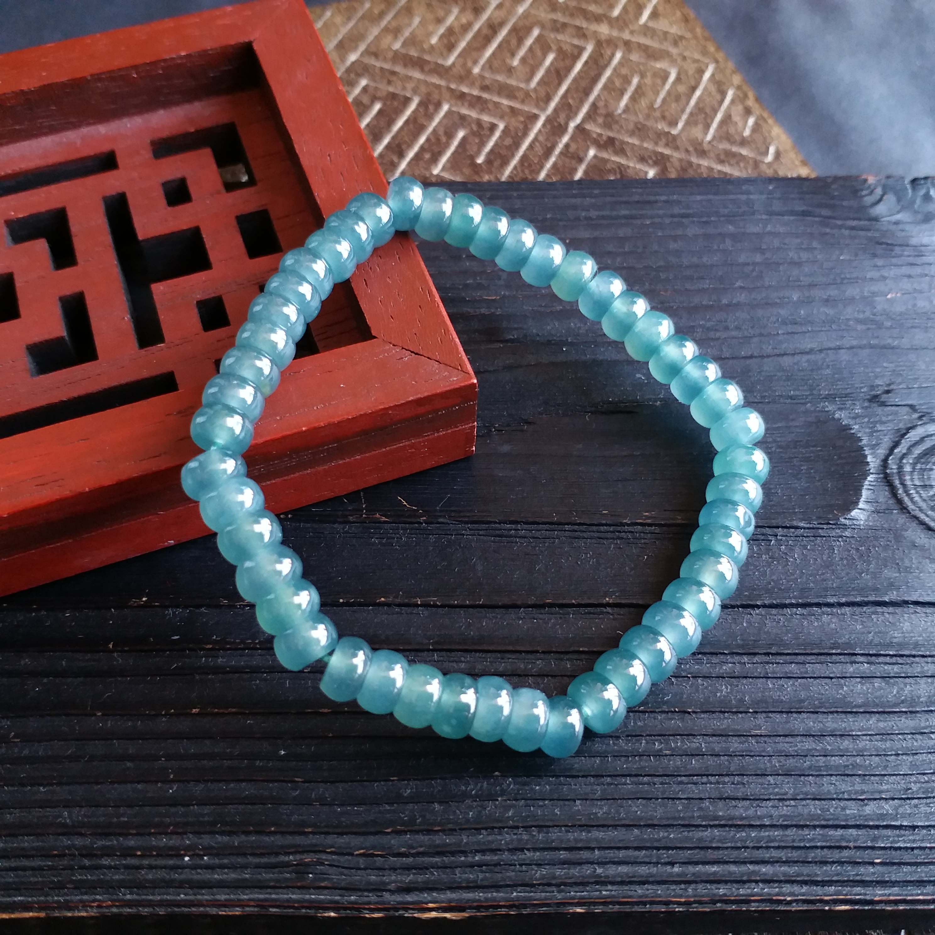 J1558 冰藍水算盤珠手串