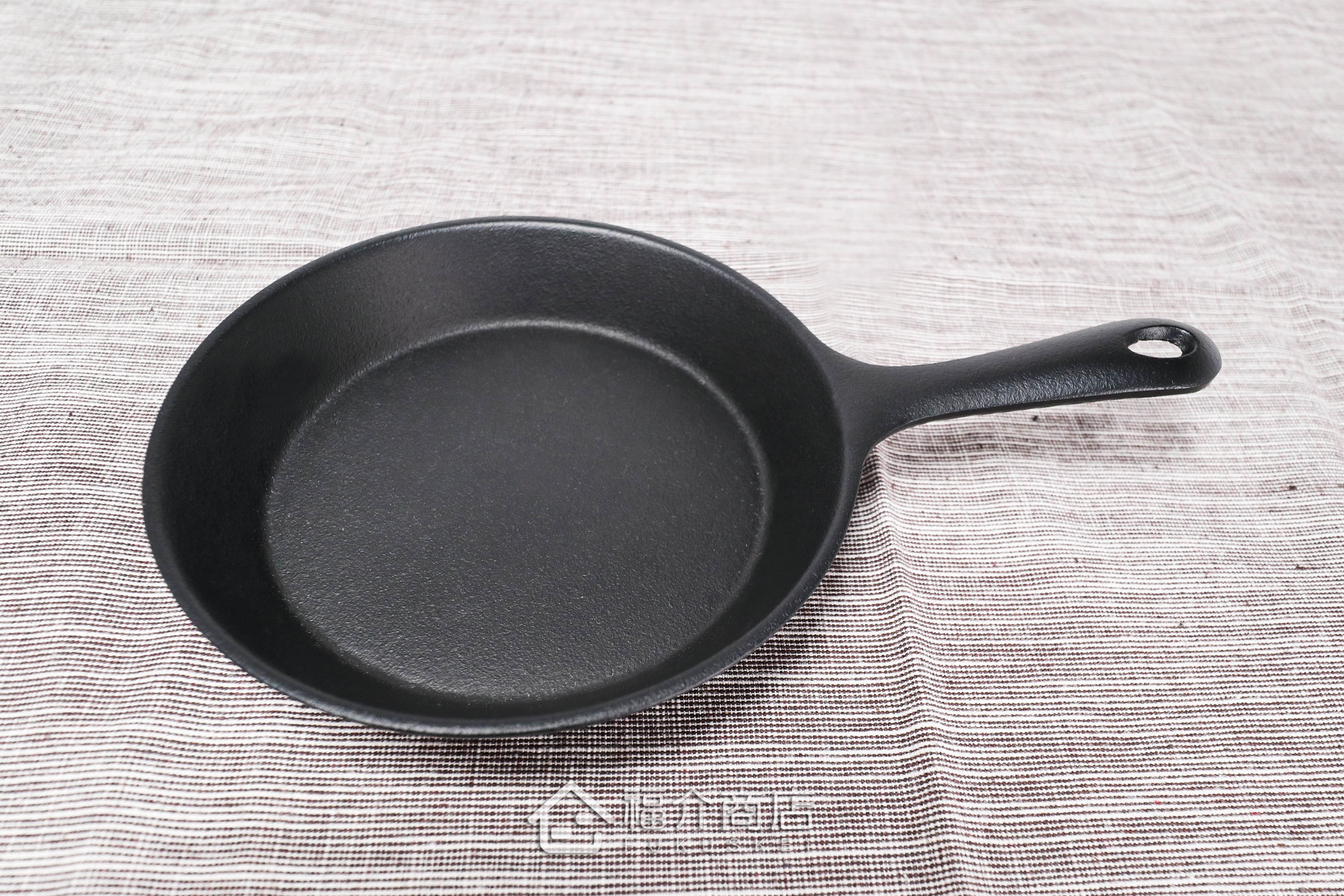 烹飪用的鑄鐵平底鍋