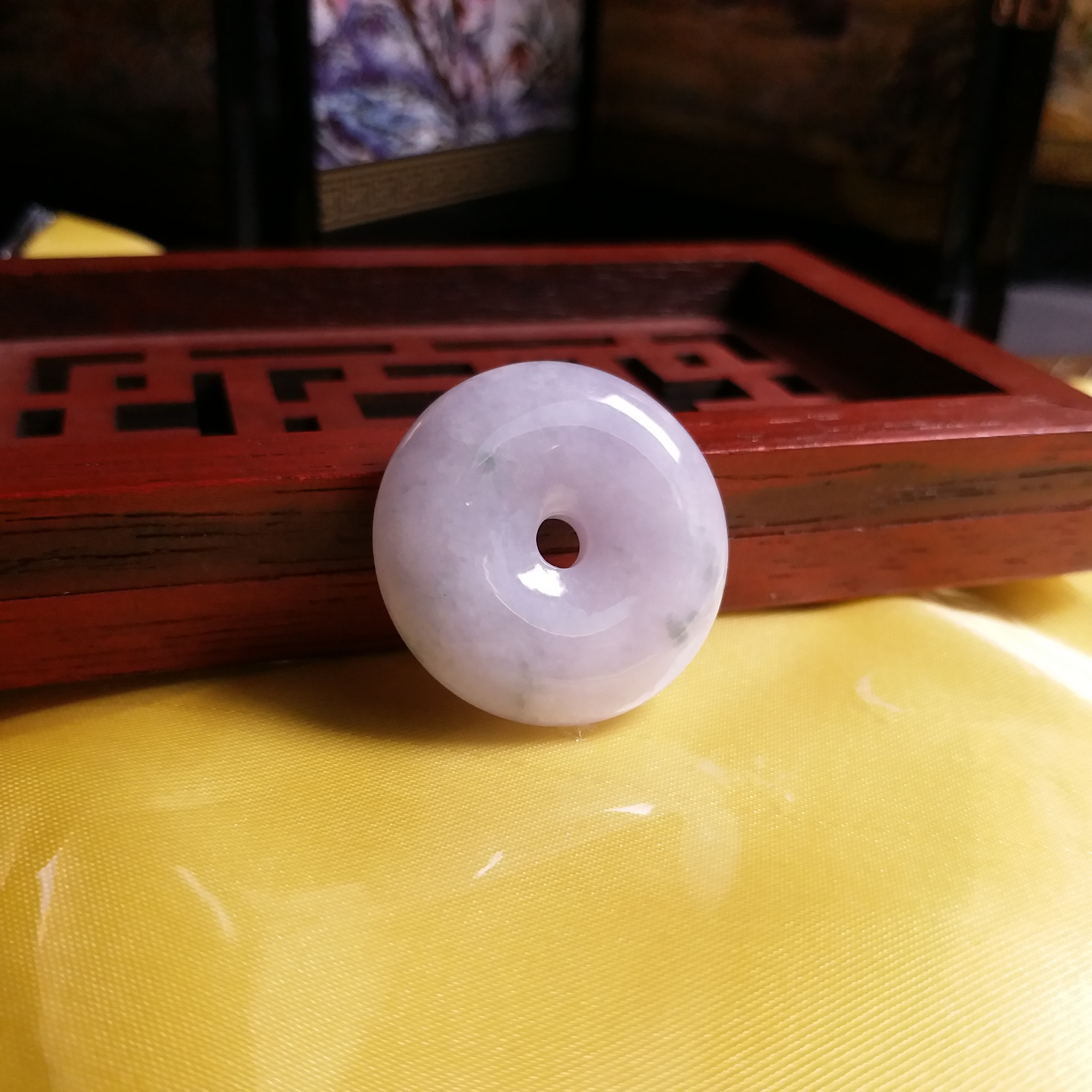 J1561 冰糯紫飄綠花平安扣 (26mm直徑)