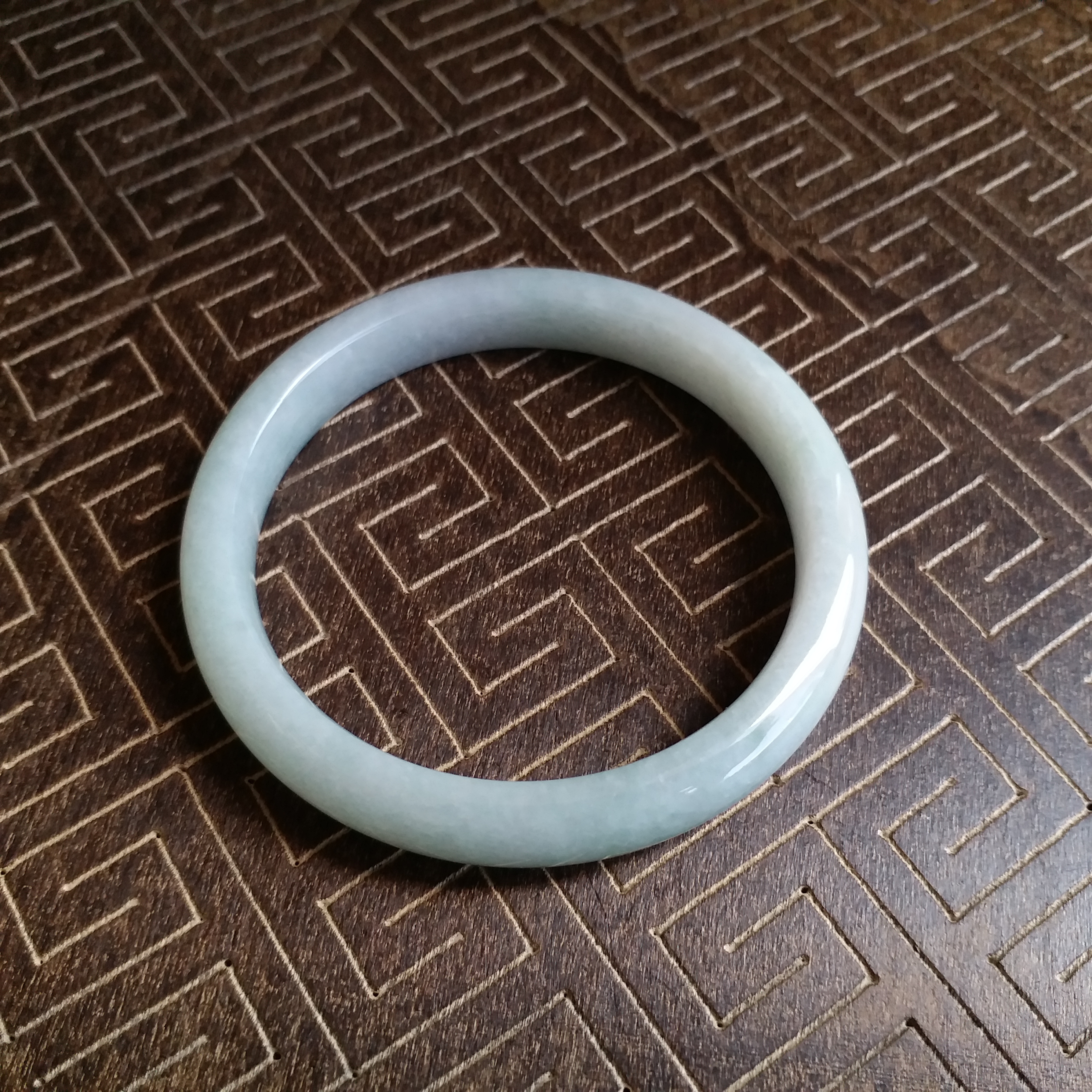 J1571 冰糯晴水綠玉鐲 58mm (1.55)