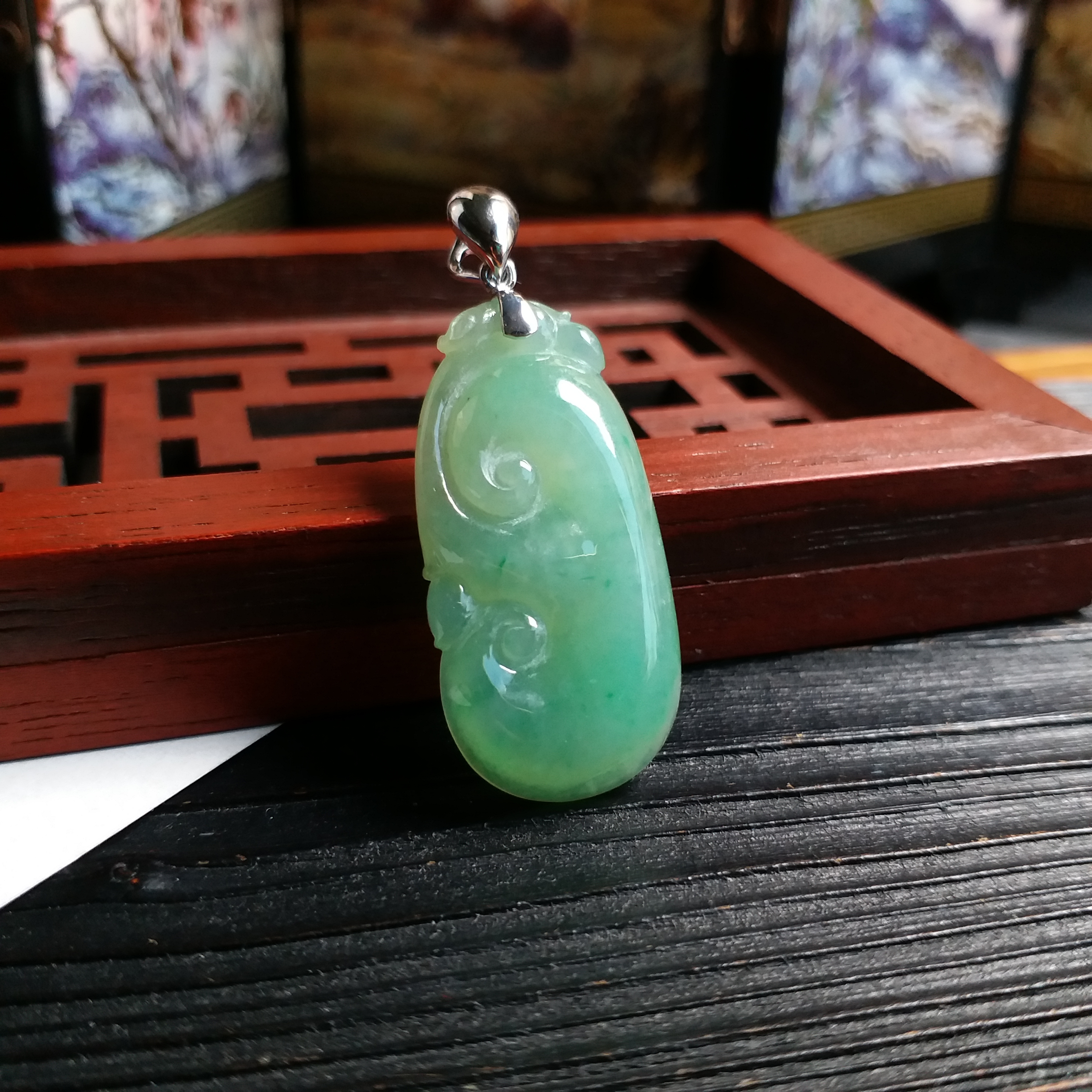 冰綠如意+18K金扣吊墜, 天然翡翠A玉, 緬甸玉, Jade, Jadeite