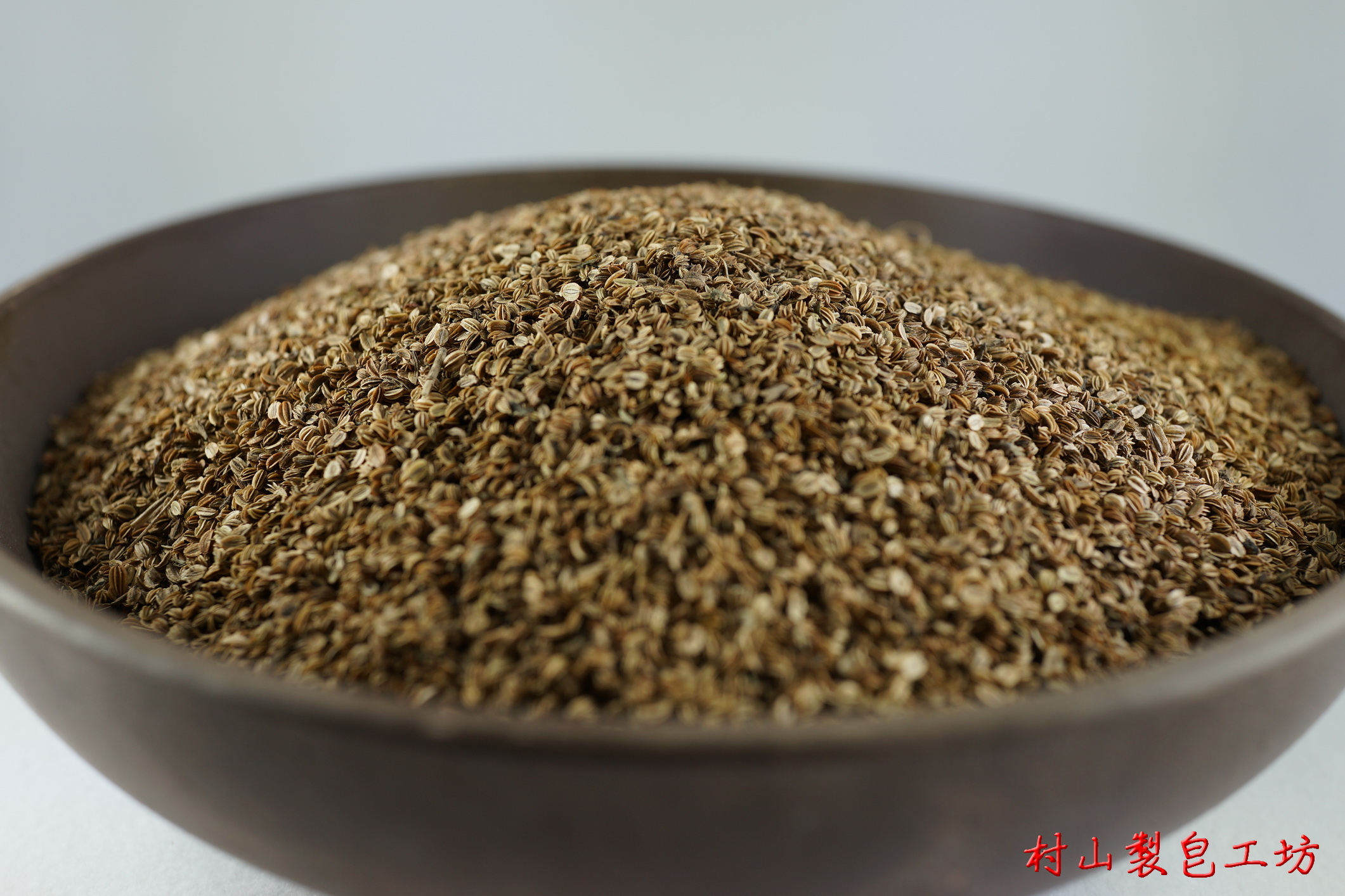 common-cnidium-fruit-2