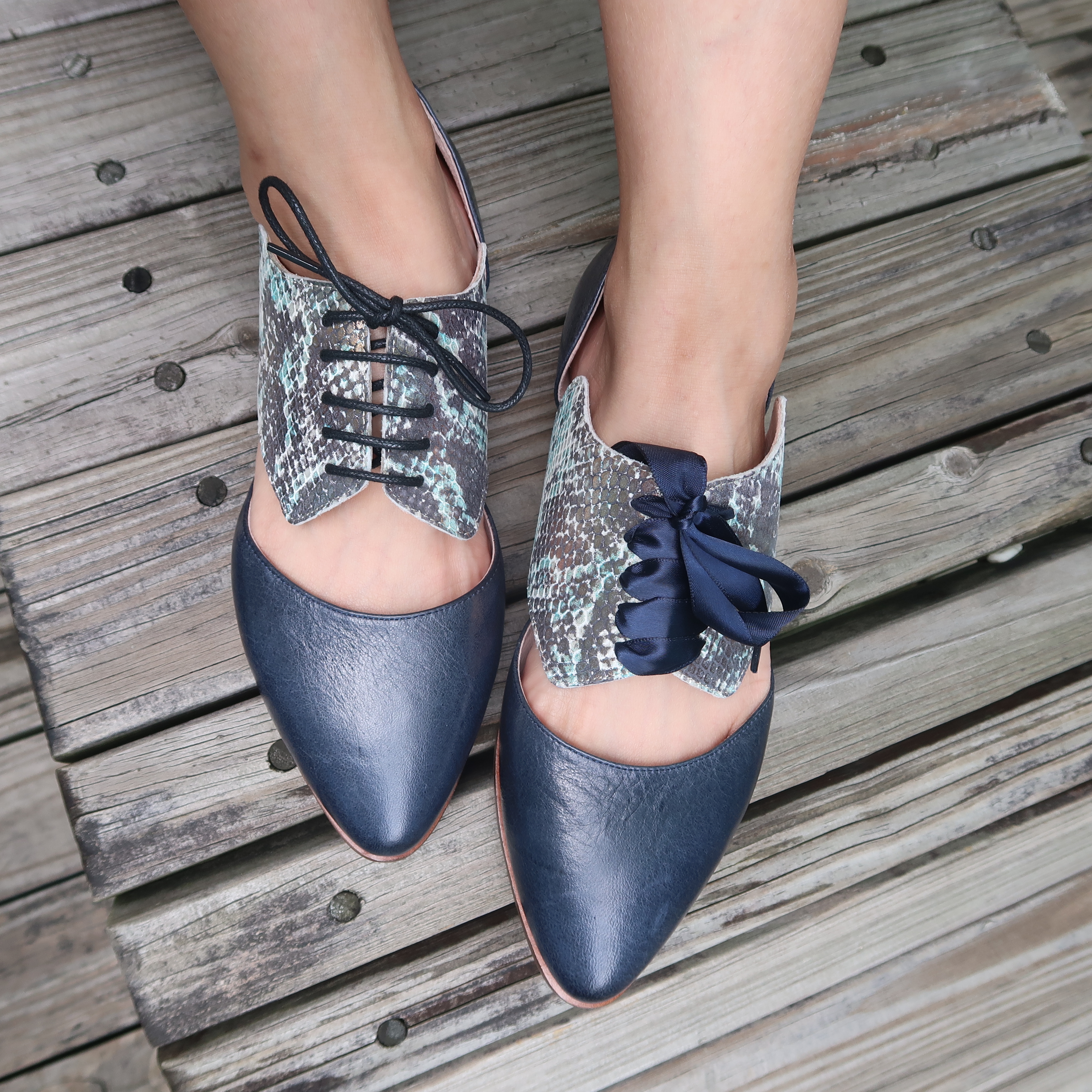 【紳士札記】將紳士裝下擺設計在鞋子上，牛皮羊皮簍空綁帶絲帶緞帶小皮鞋涼鞋甜美紳士鞋