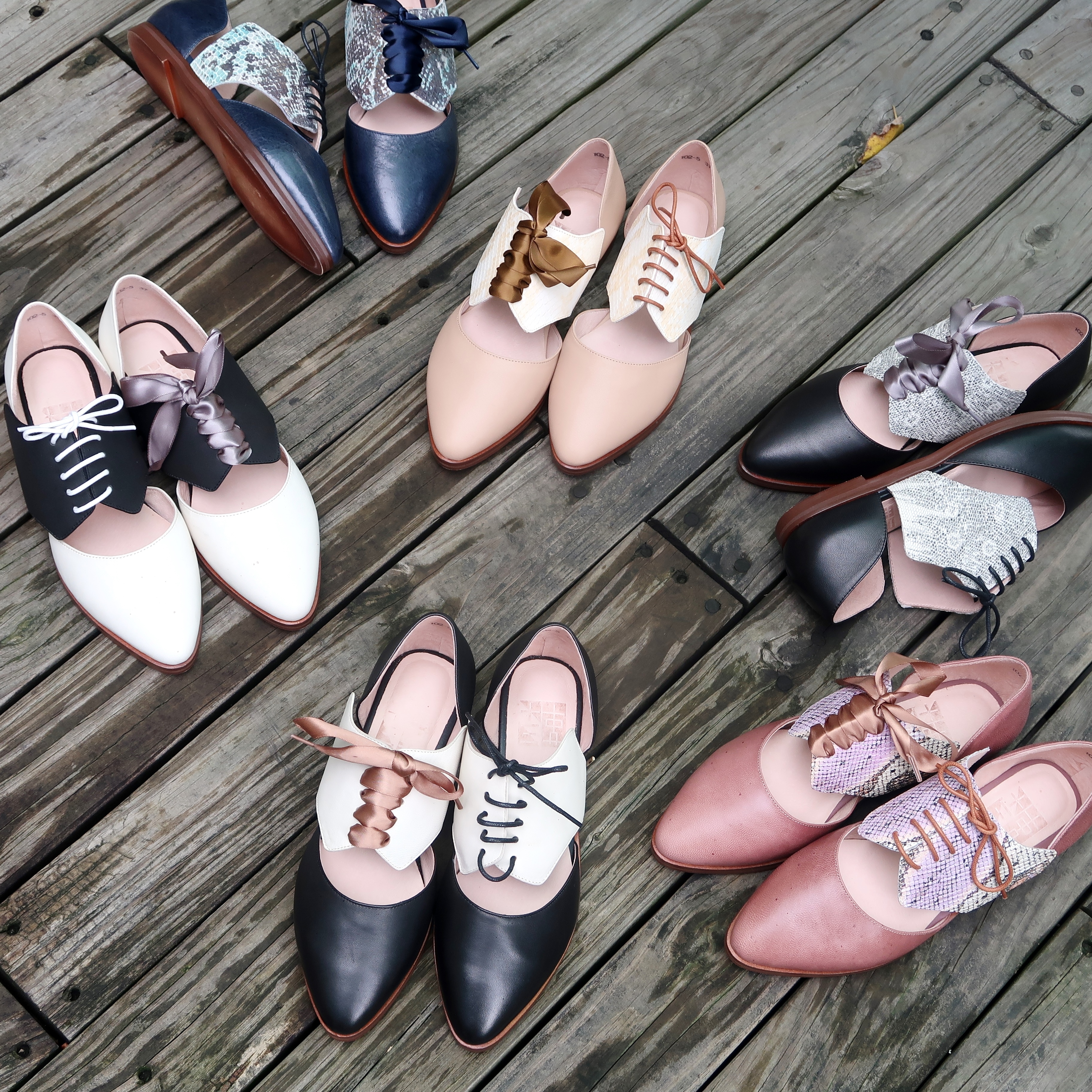 【紳士札記】將紳士裝下擺設計在鞋子上，牛皮羊皮簍空綁帶絲帶緞帶小皮鞋涼鞋甜美紳士鞋
