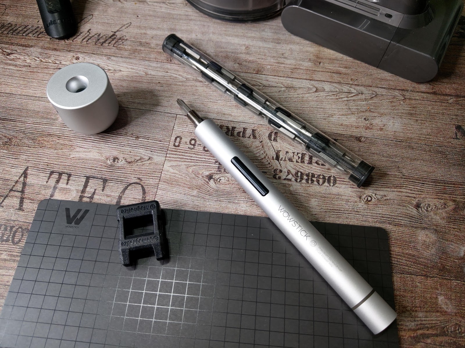 Wowstick 無線電動螺絲筆