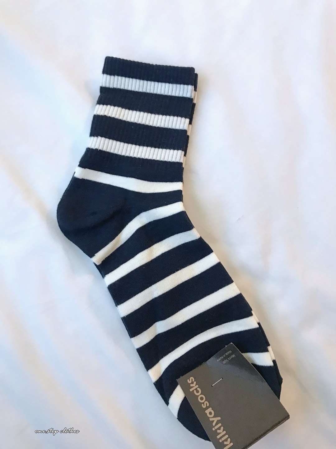 正韓俐落中長橫條襪  (深藍)