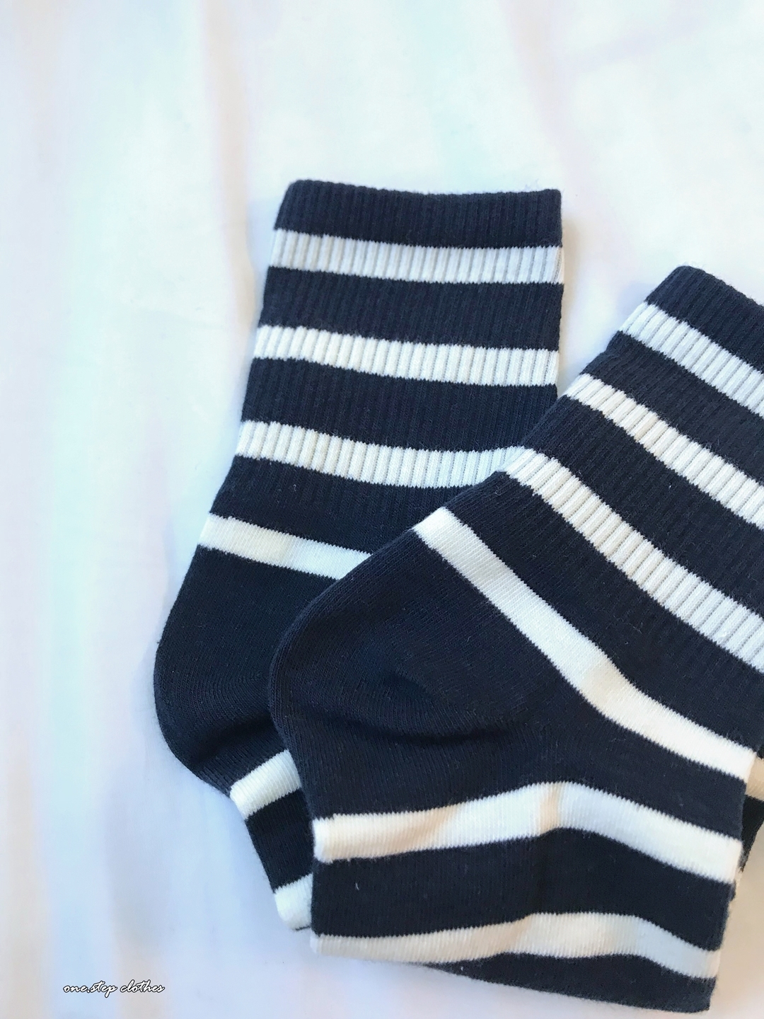 正韓俐落中長橫條襪  (深藍)