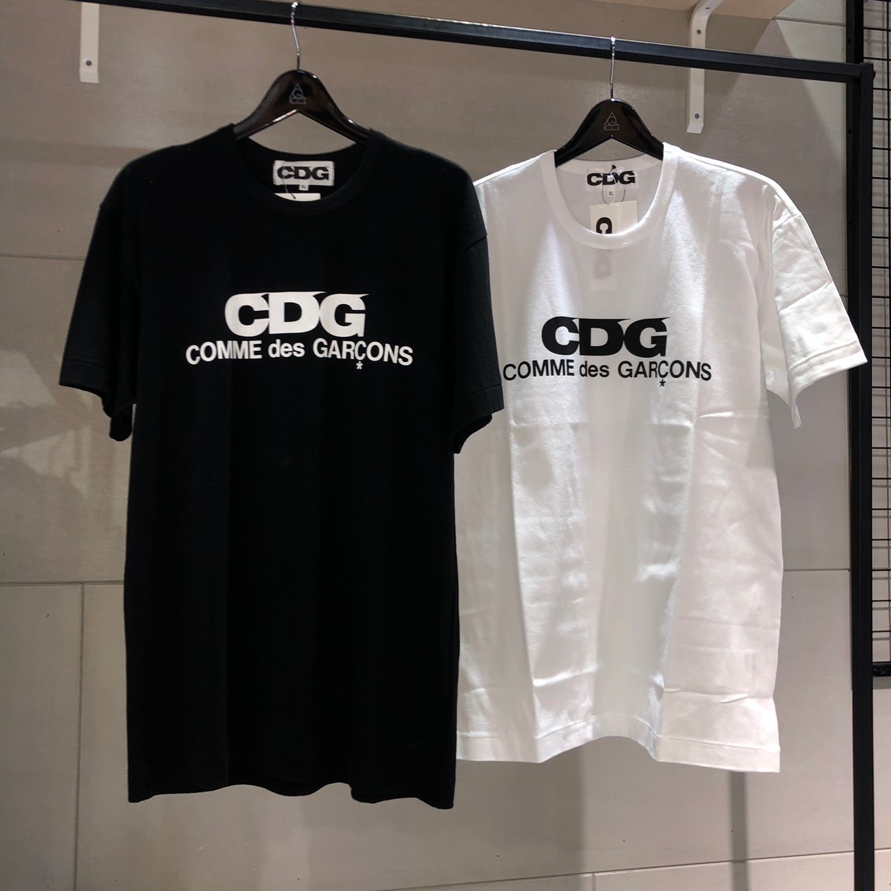 Comme des Garçons CDG 字體 LOGO 短袖 Ｔ