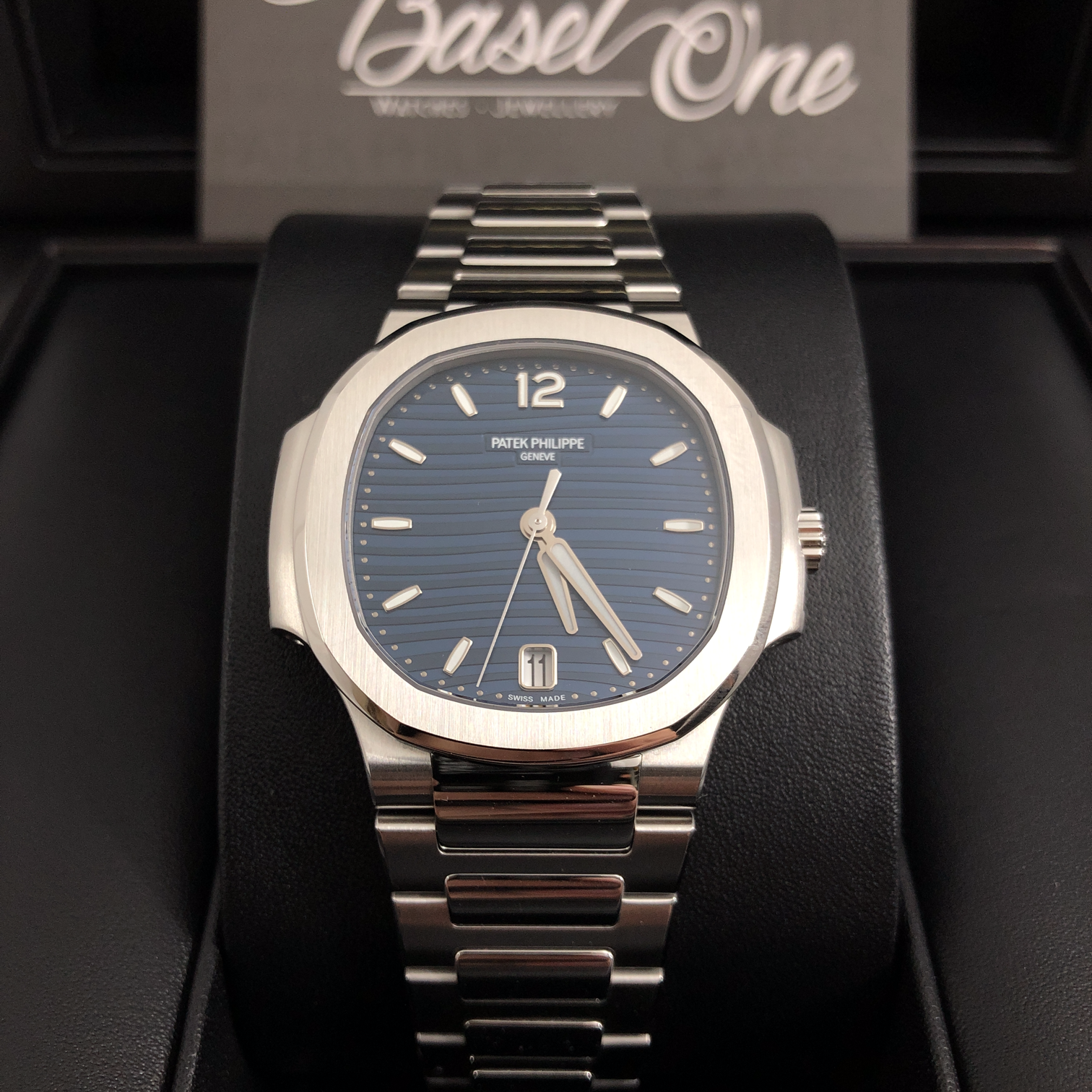 BRAND NEW 7118/1a PATEK PHILIPPE SELFWINDING STEEL BLUE DIAL LADY NAUTILUS 35 MM