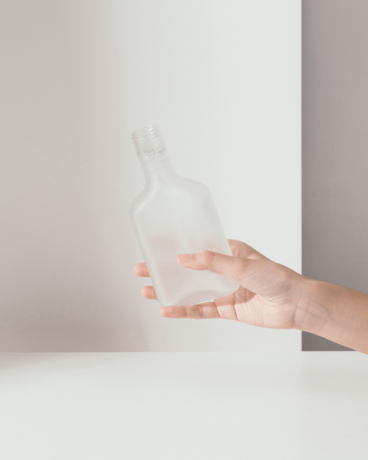 SP-T200扁酒瓶(一箱48入)