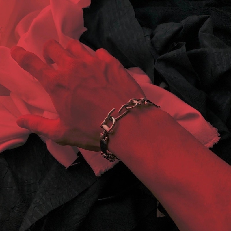 A.ENSE ULTRAVIOLET 手環