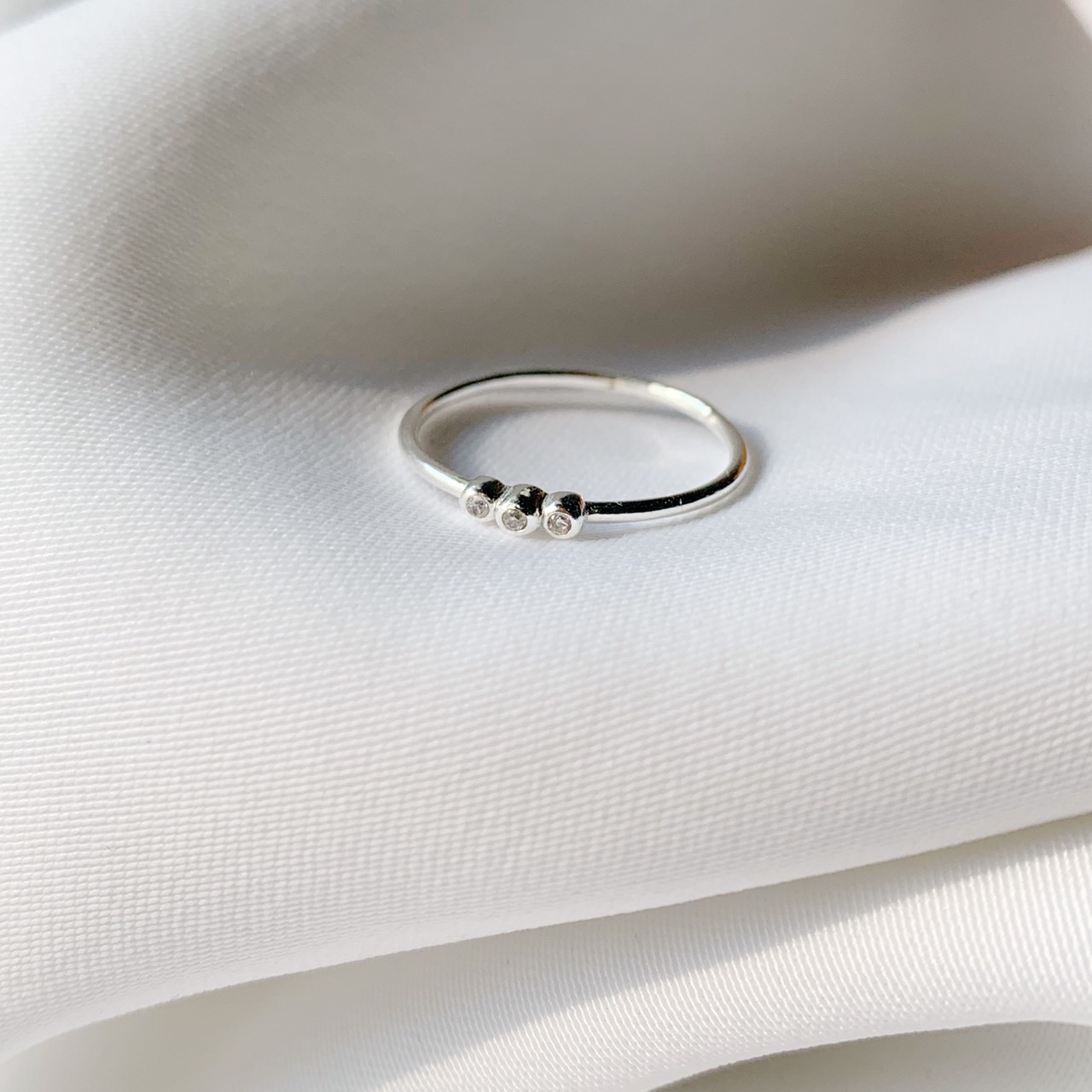 三小圓鋯石戒指-銀