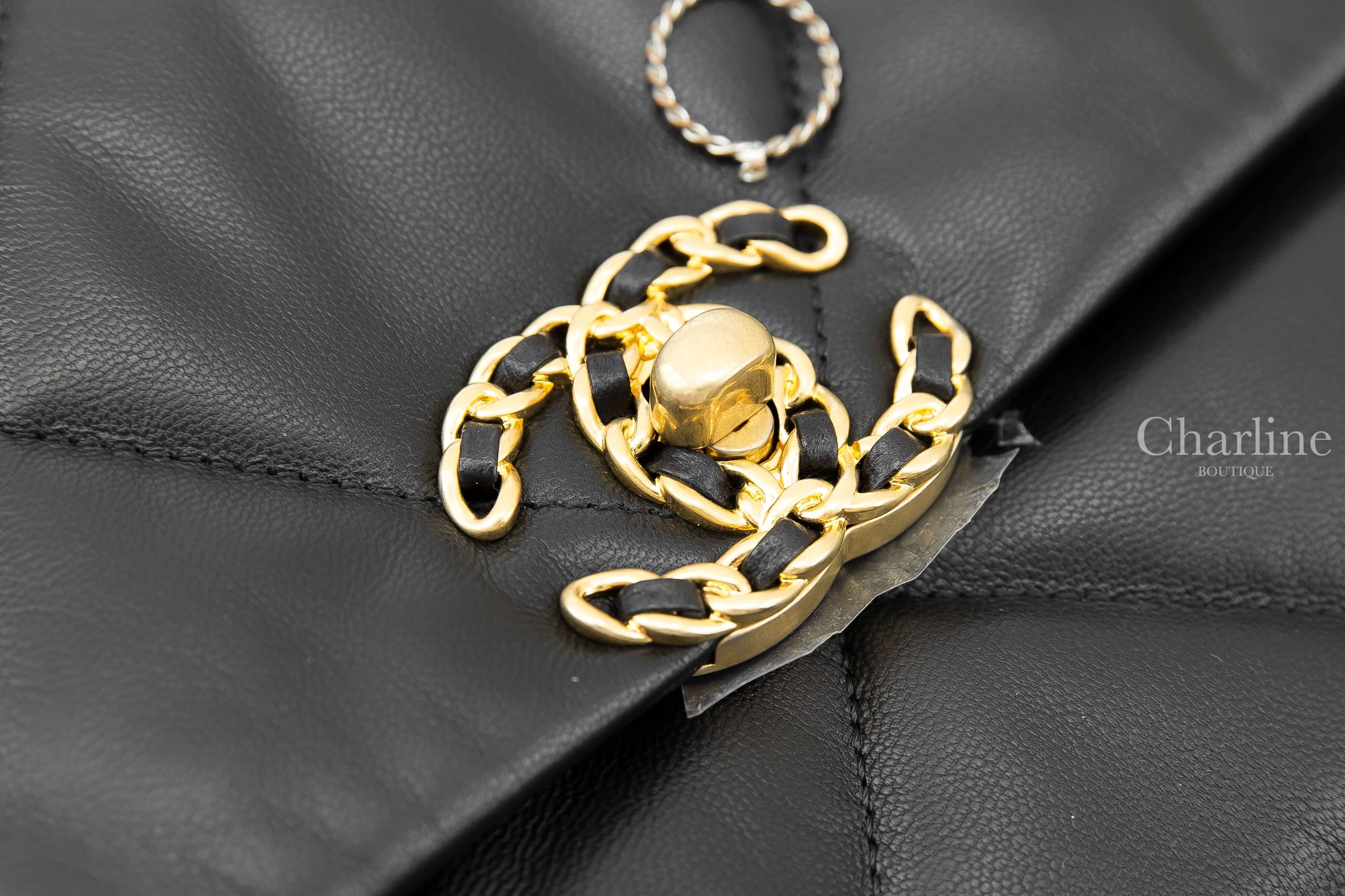 Chanel Chanel 19 Flap Bag 黑色金CC黑金漸層鍊帶金鍊提把中型山羊皮大菱格紋肩背包