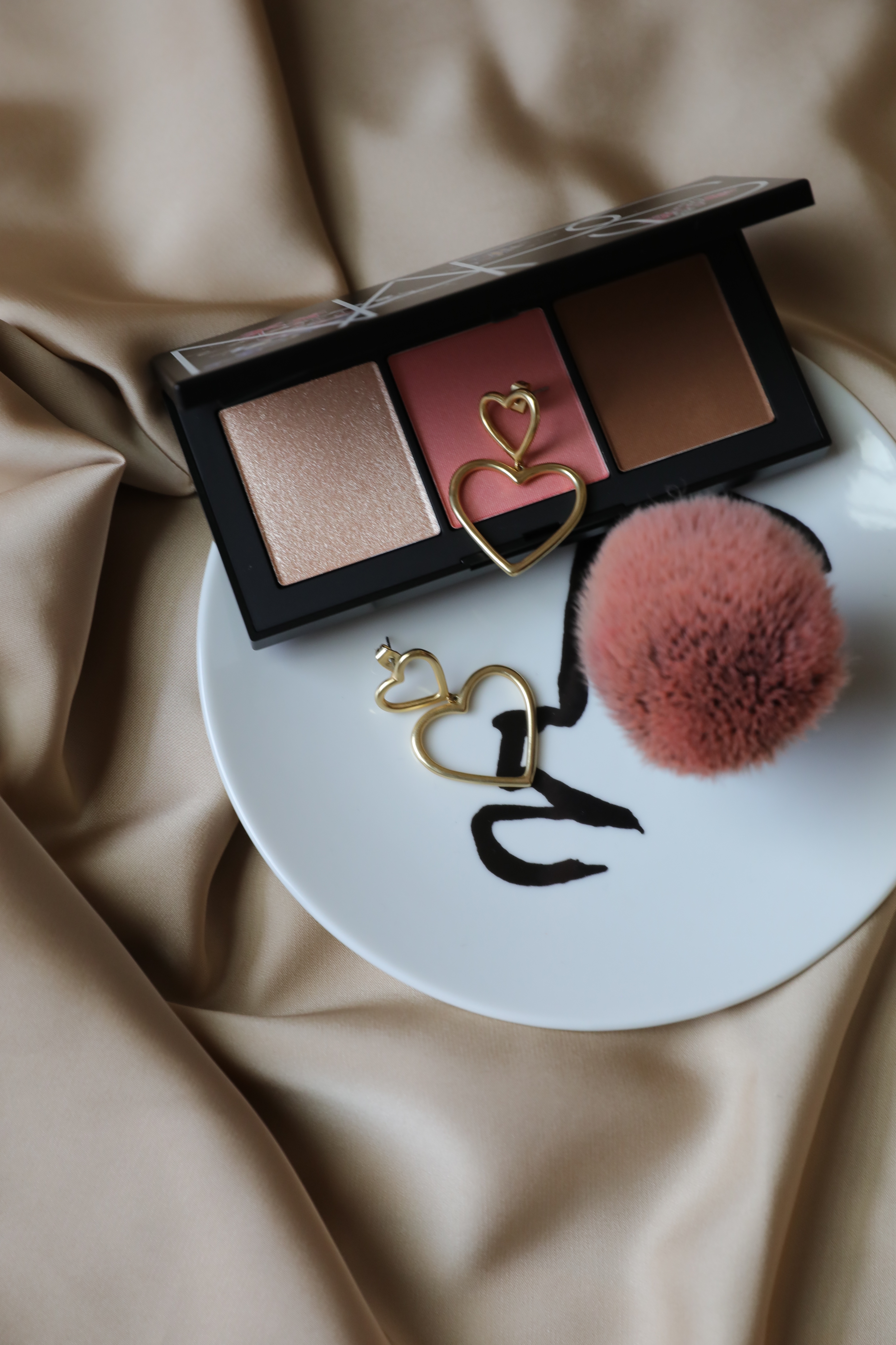 霧面金屬愛心耳環(現貨)