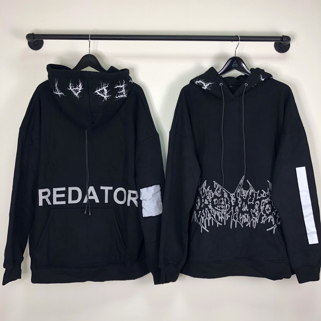 [現貨] PREDATOR正反雙口袋圖騰字體Logo反光帽T