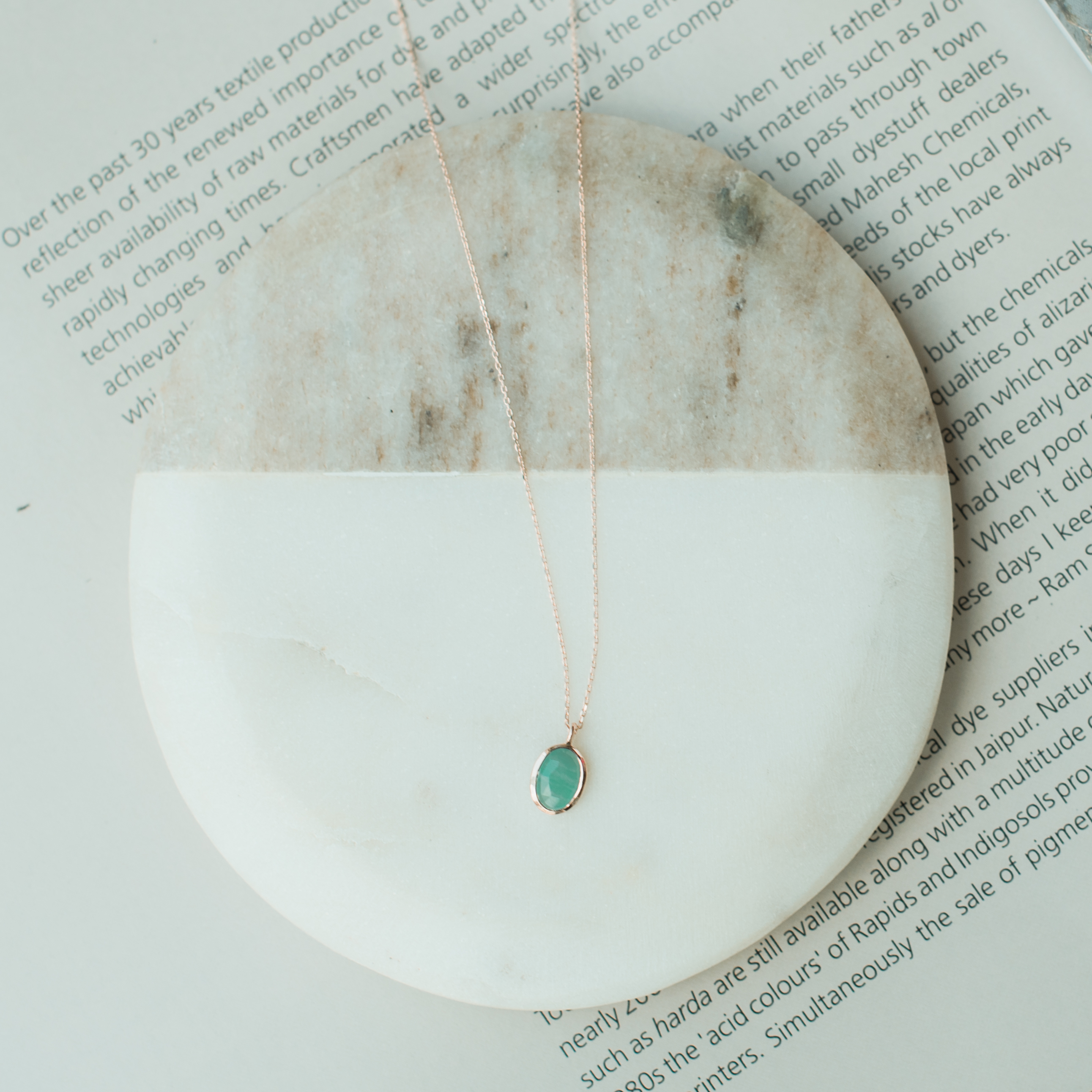 14k玫瑰金 簡約橢圓天河石鎖骨鍊