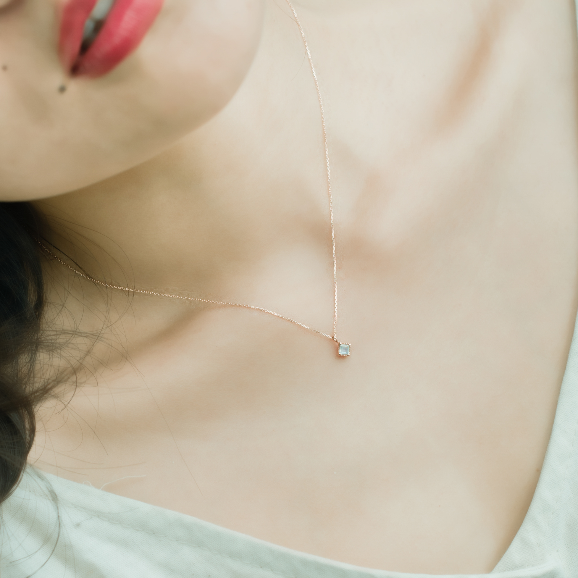 14k玫瑰金 4mm菱形月光石鎖骨鍊