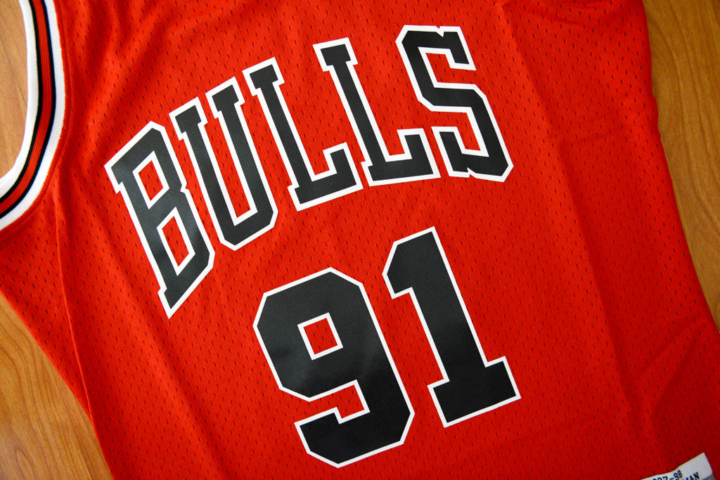 Mitchell & Ness 芝加哥公牛隊 Dennis Rodman 1997-1998 復刻 Swingman 球衣