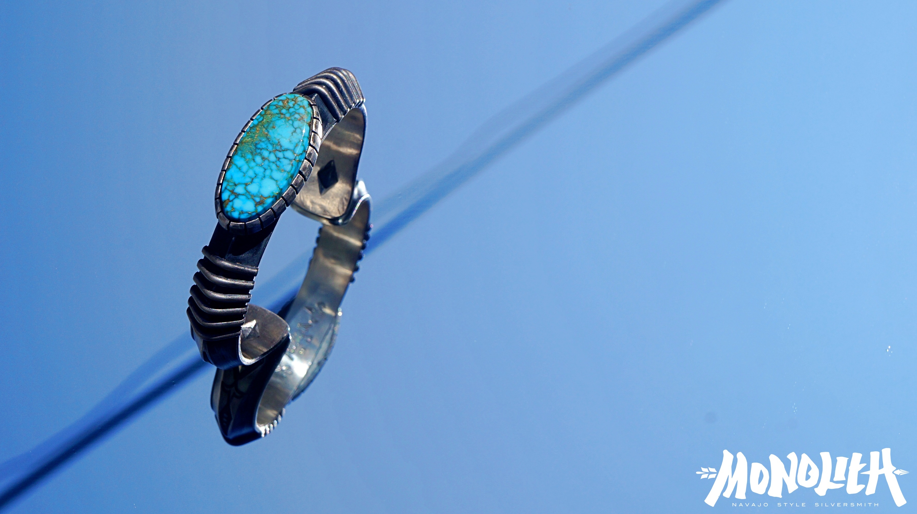 KINGMAN 寬版三角打印 【 手環 】