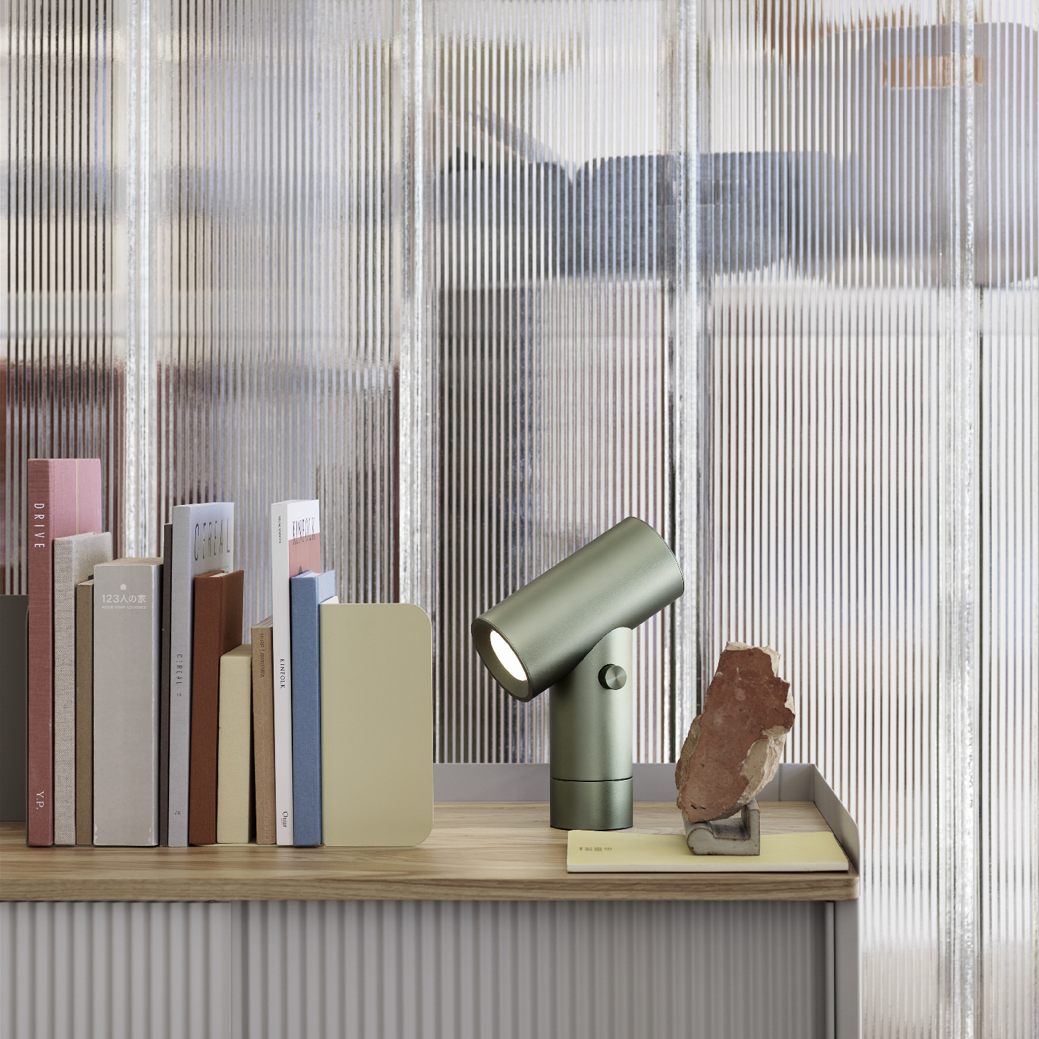 光束 / 桌燈 by Muuto